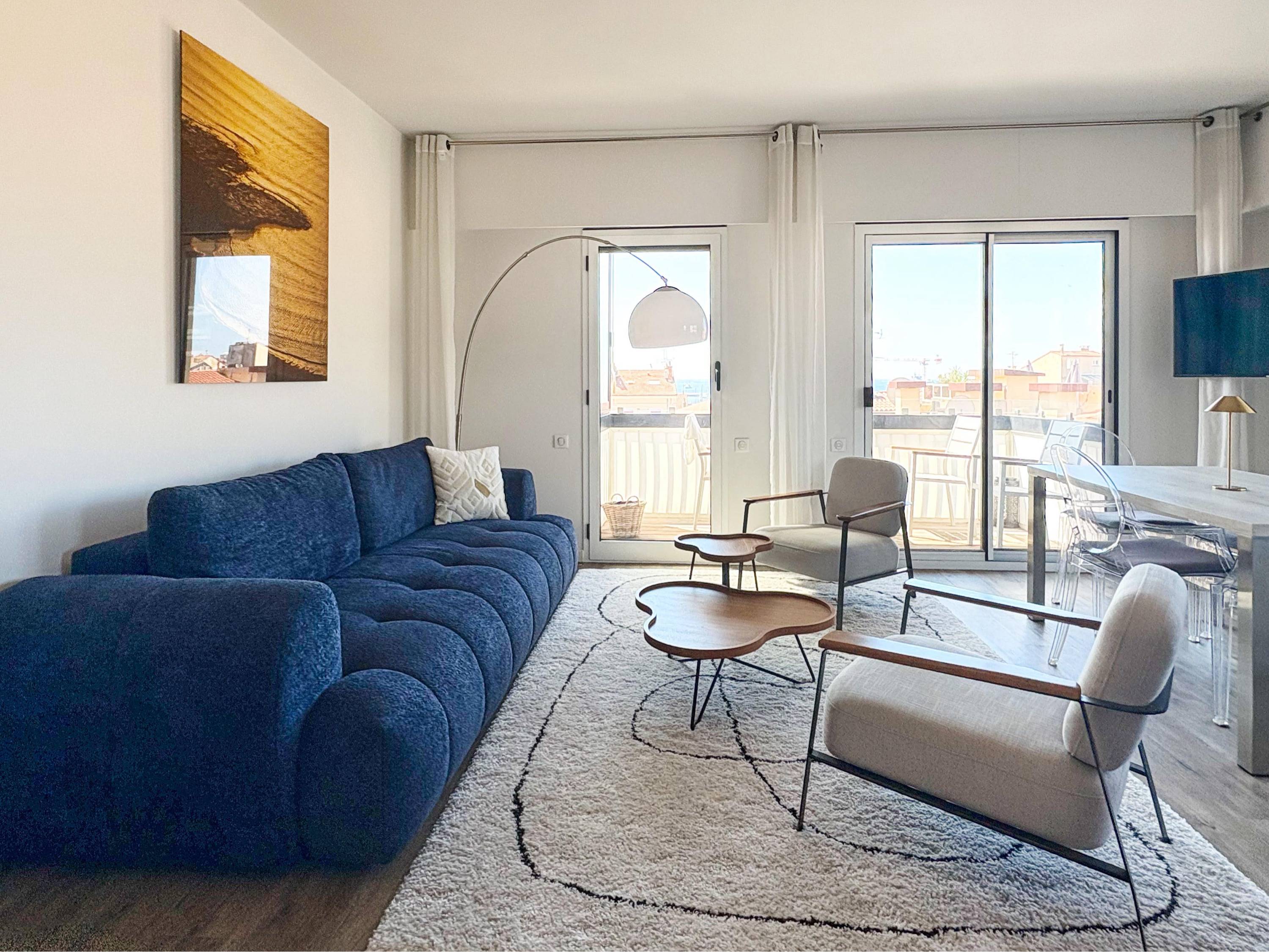 Loue appartement luxueux, neuf, 3 pièces, 2 sdb avec vue mer, 5 min mer et palais - 4/6 couchages - Cannes