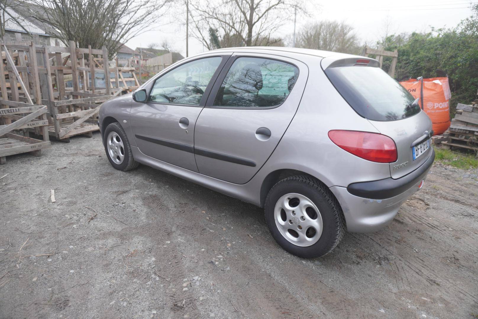 Vends Peugeot 206 1.6 16v 110ch XT Premium, 2003, 198000km