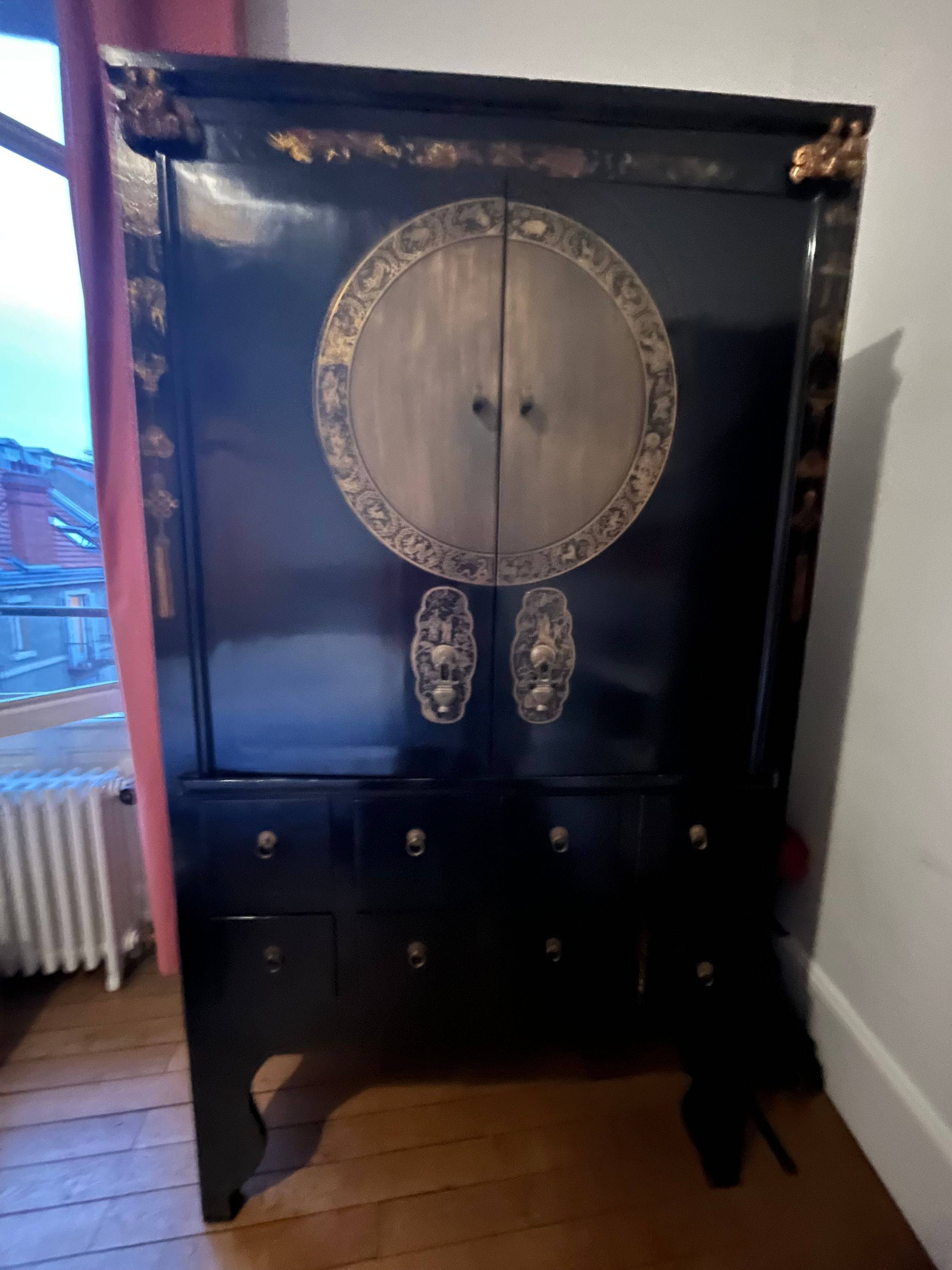 Vends grande commode de rangement, laquée noire, style asiatique