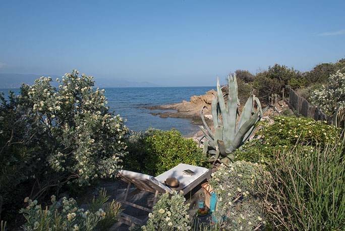 Loue Propriété Pieds dans l’eau Domaine du Cap-Bénat - 5 chambres, 10 couchages, Bormes-les-Mimosas (83)