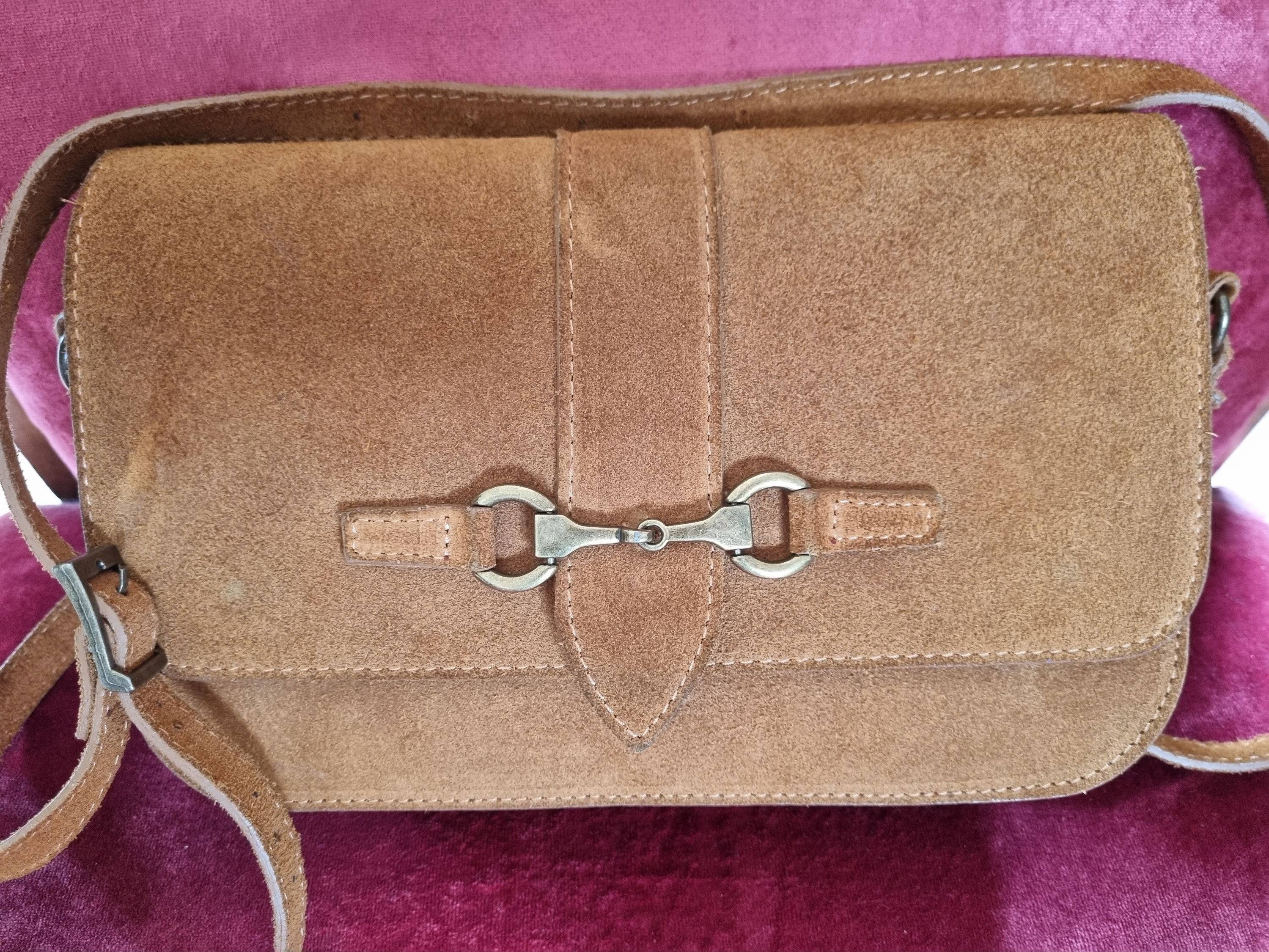 Vends sac à main en daim, couleur camel