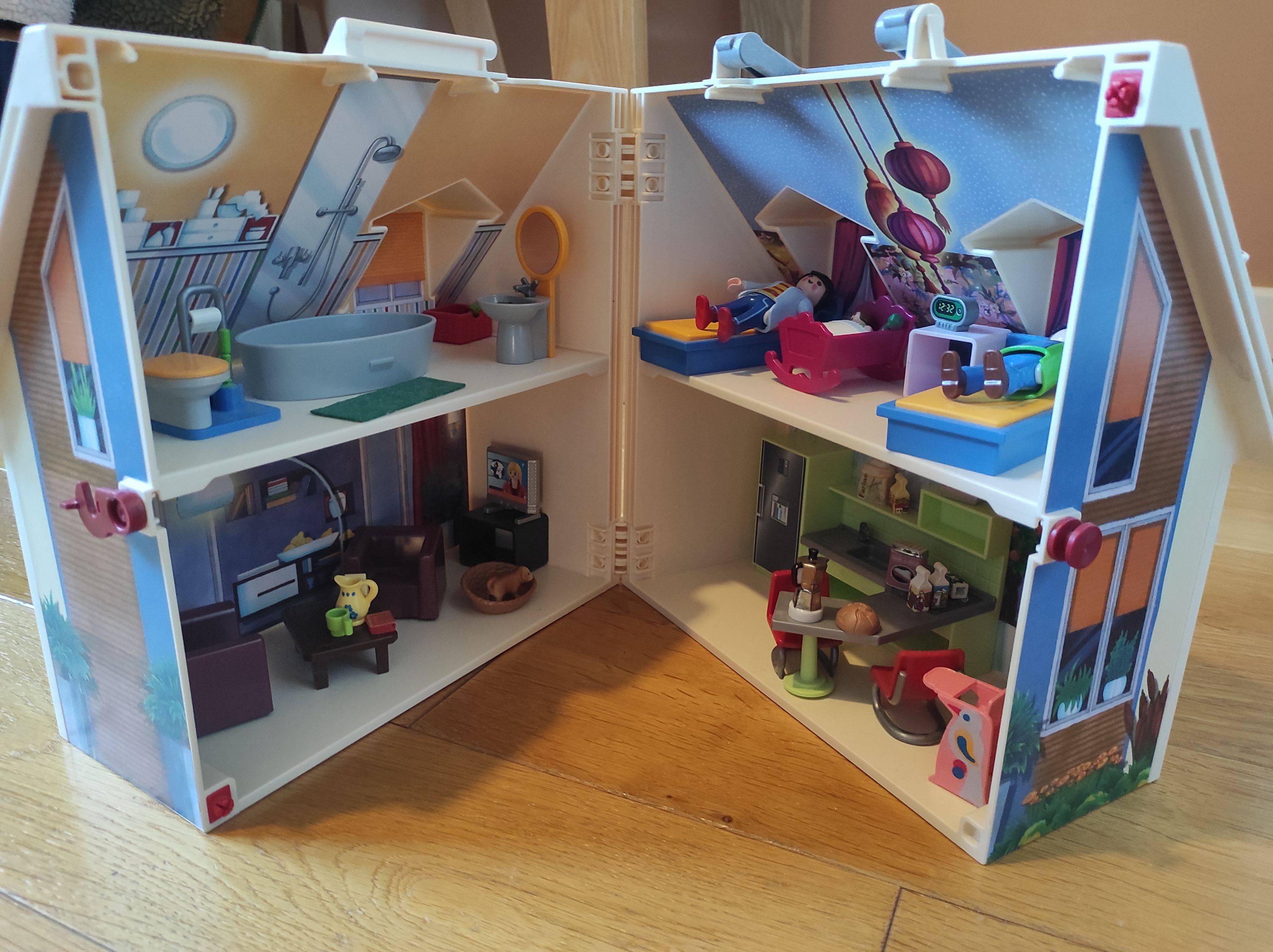 Maison Playmobil doll house transportable