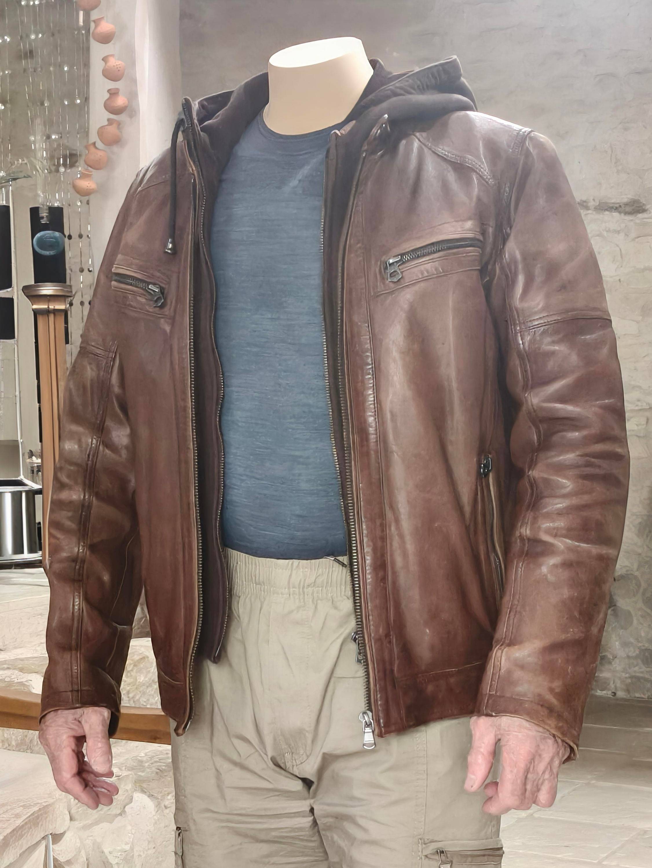Vends blouson Diego cuir Von Dutch - Taille M - Couleur cognac - 100% agneau lavé - TBE (peu porté)
