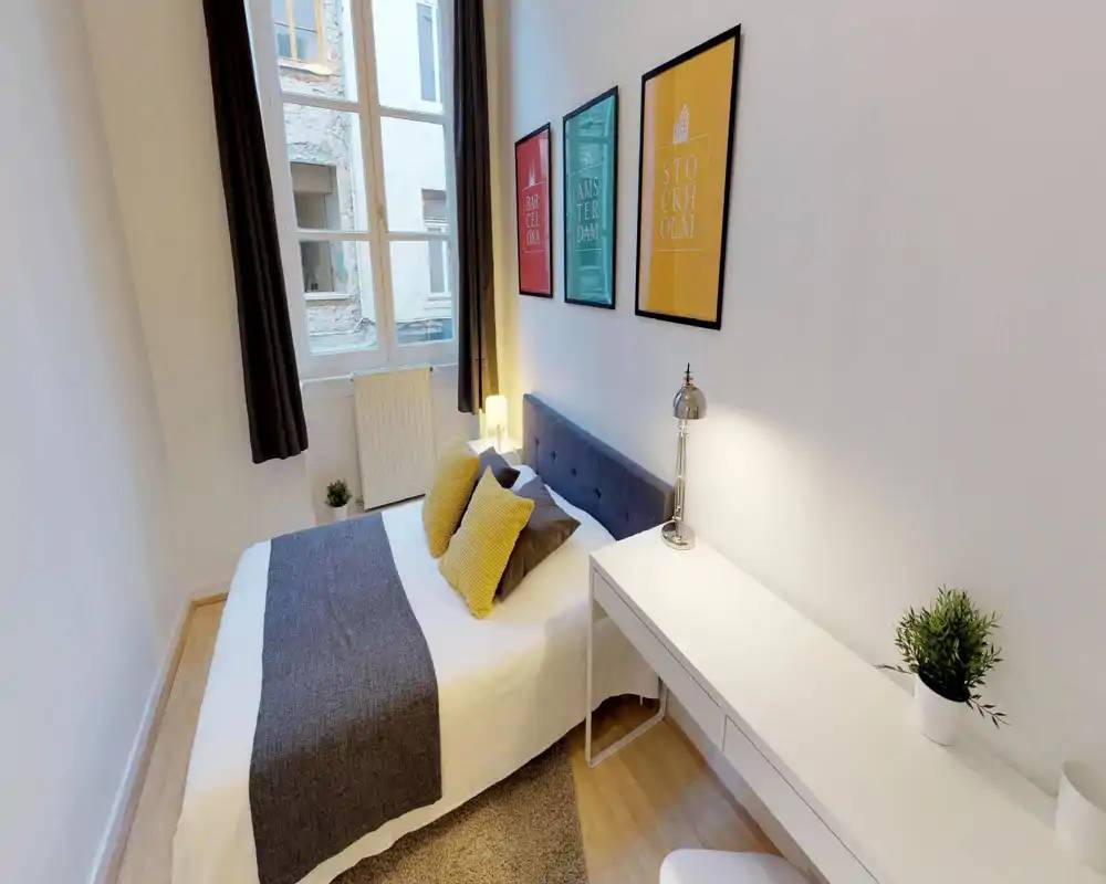 Propose chambre dans appartement en colocation - 11m² - 18 Bert