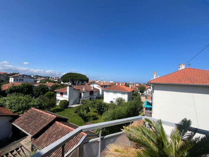 Vends appartement rénové - 64m² - Biarritz quartier Saint-Charles