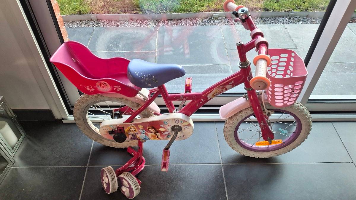 Vends vélo enfant fille 14 pouces