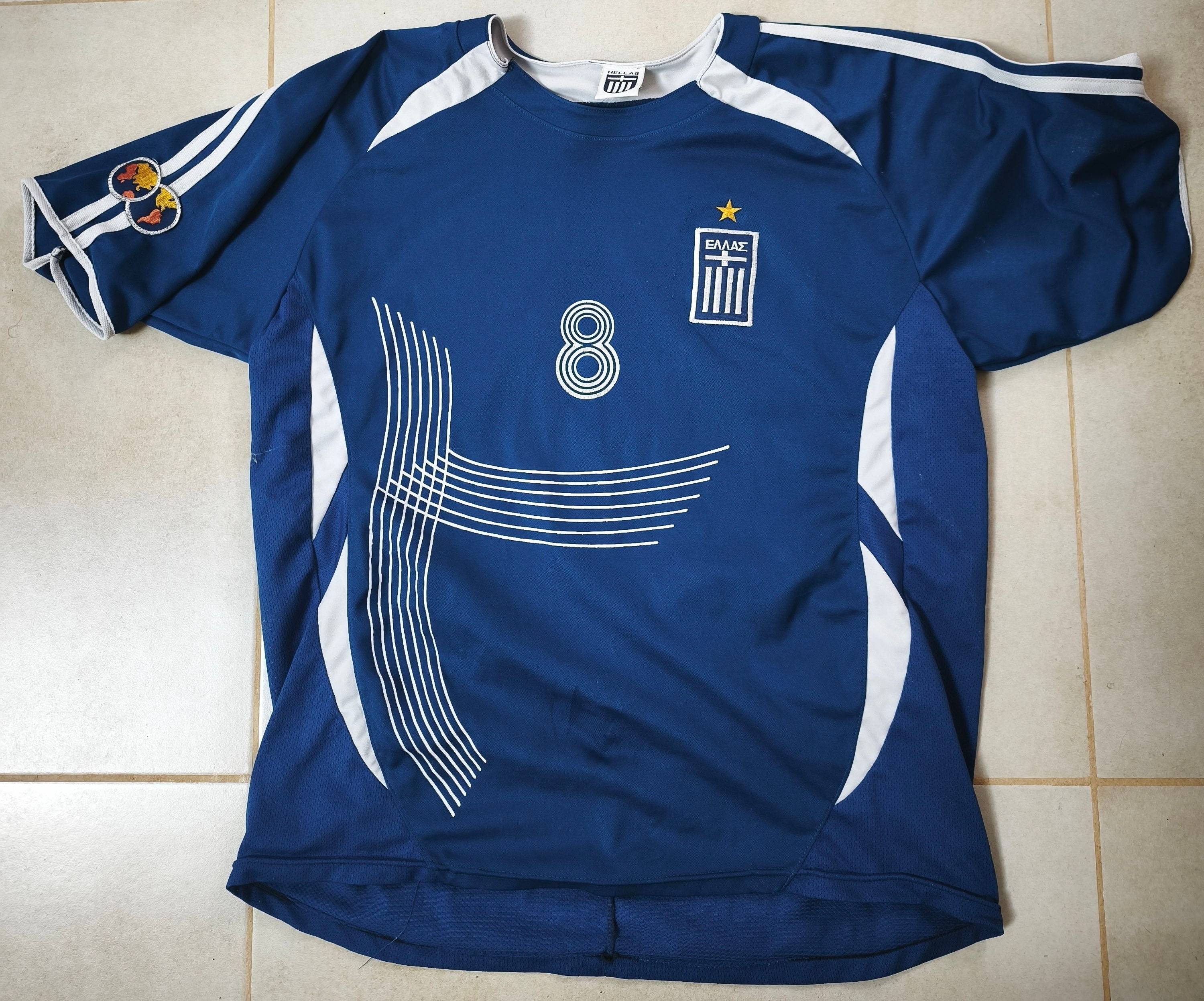 Maillot officiel de football de la Grèce post 2004