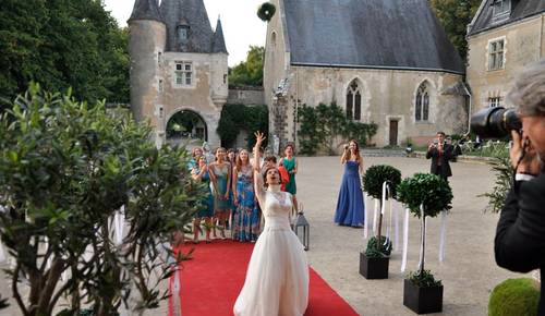 Propose disc jockey pour soirées privées, mariage, anniversaire