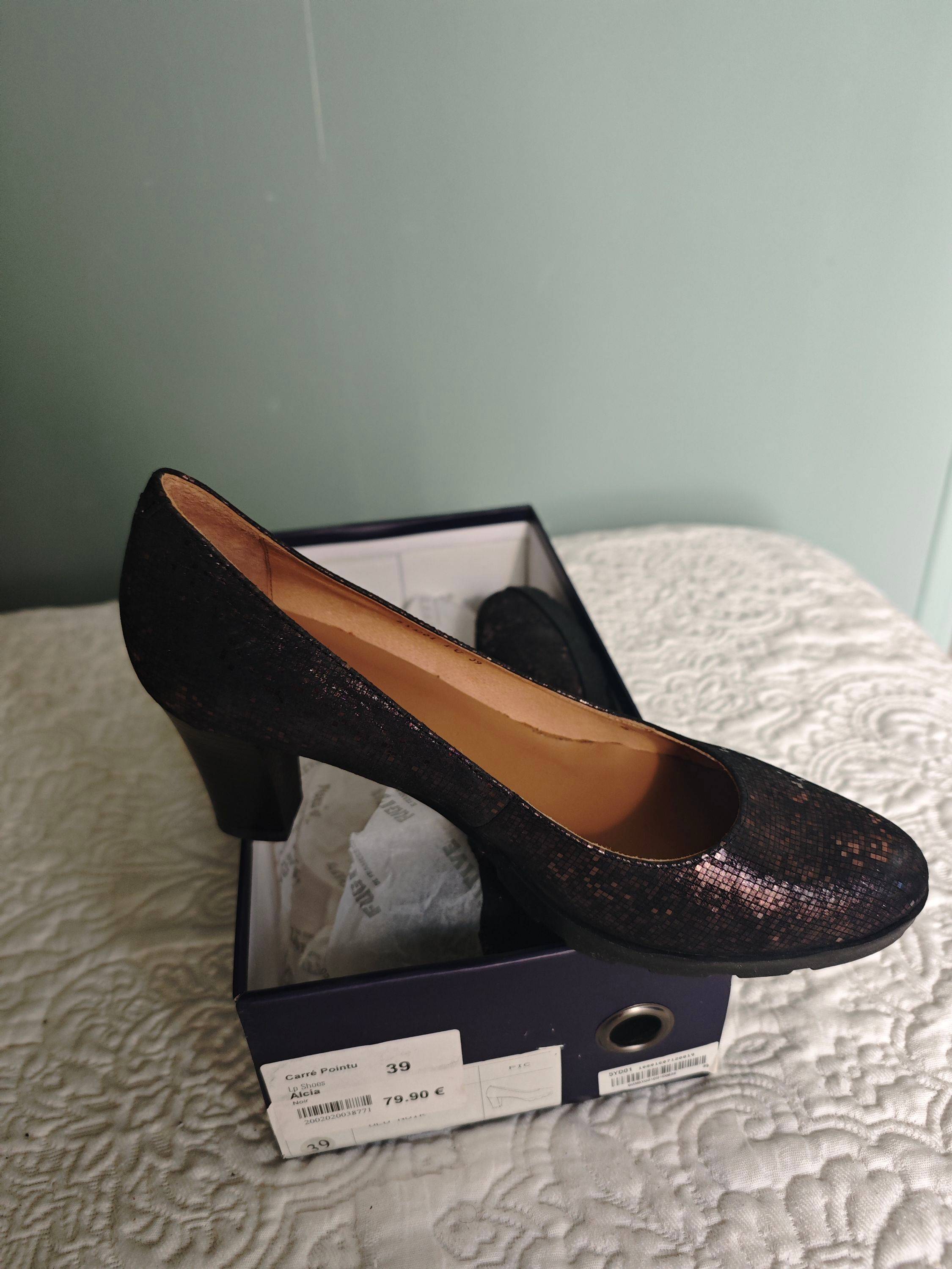 Vends chaussures neuves - Pointure 39