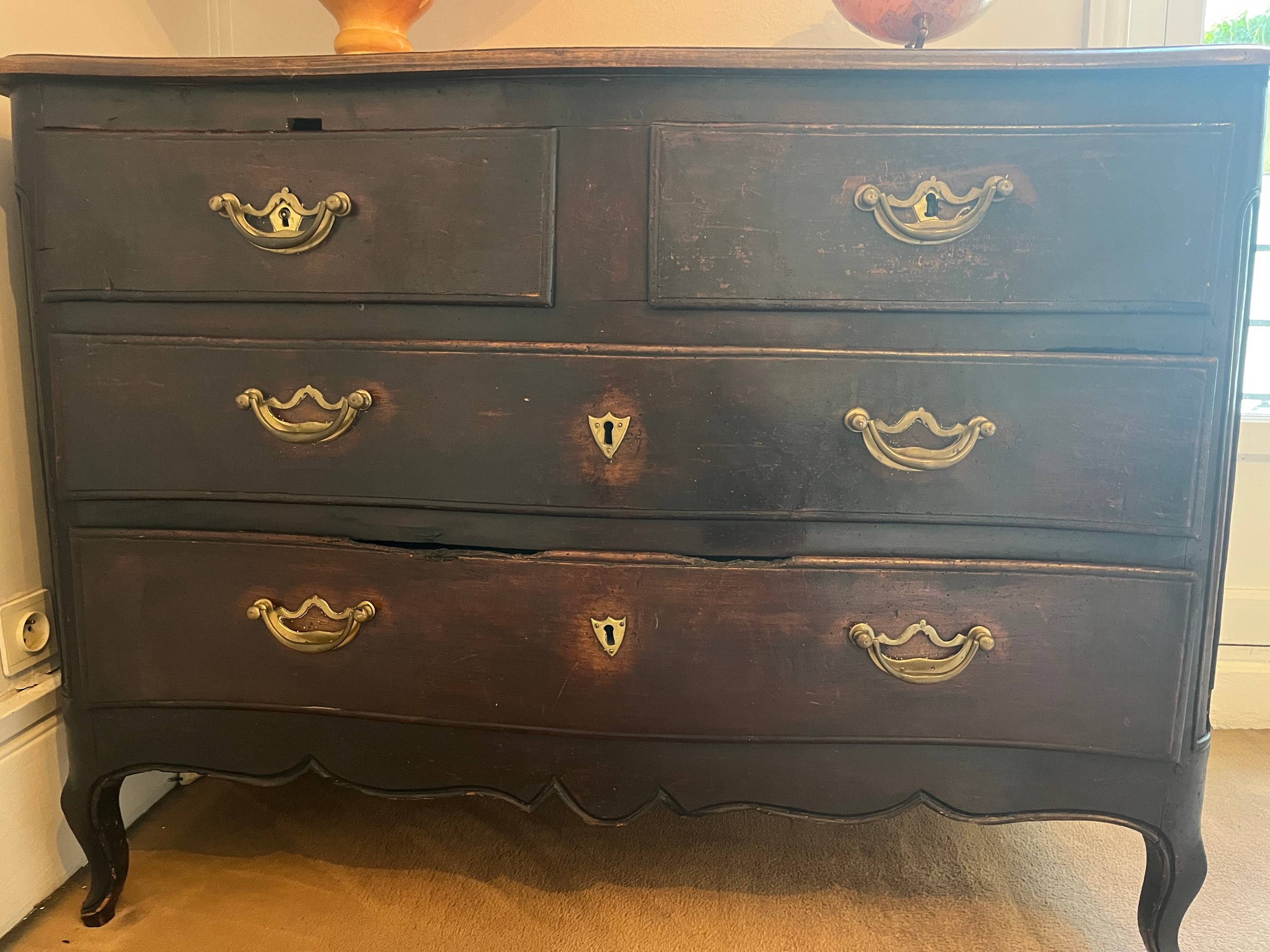 Vends commode style Louis XV