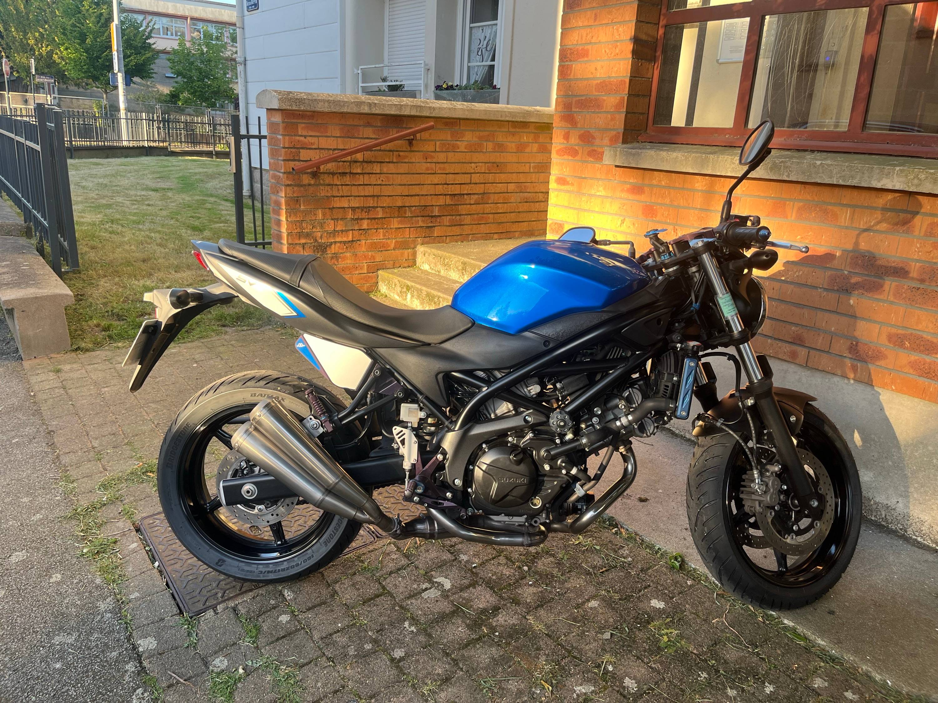 Vends Suzuki SV650 Cafe Racer, 2017, 16000km