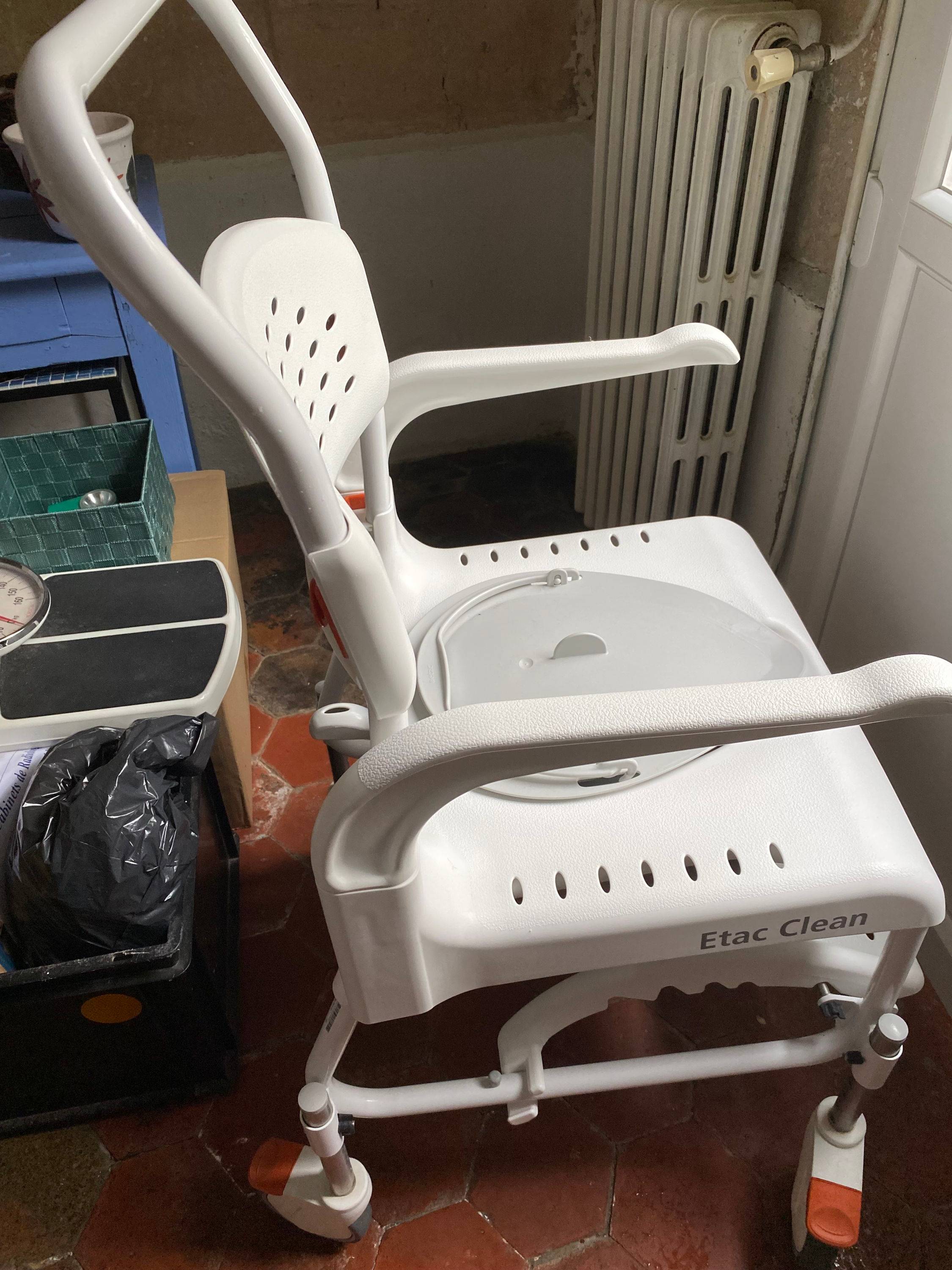 Vends chaise de douche