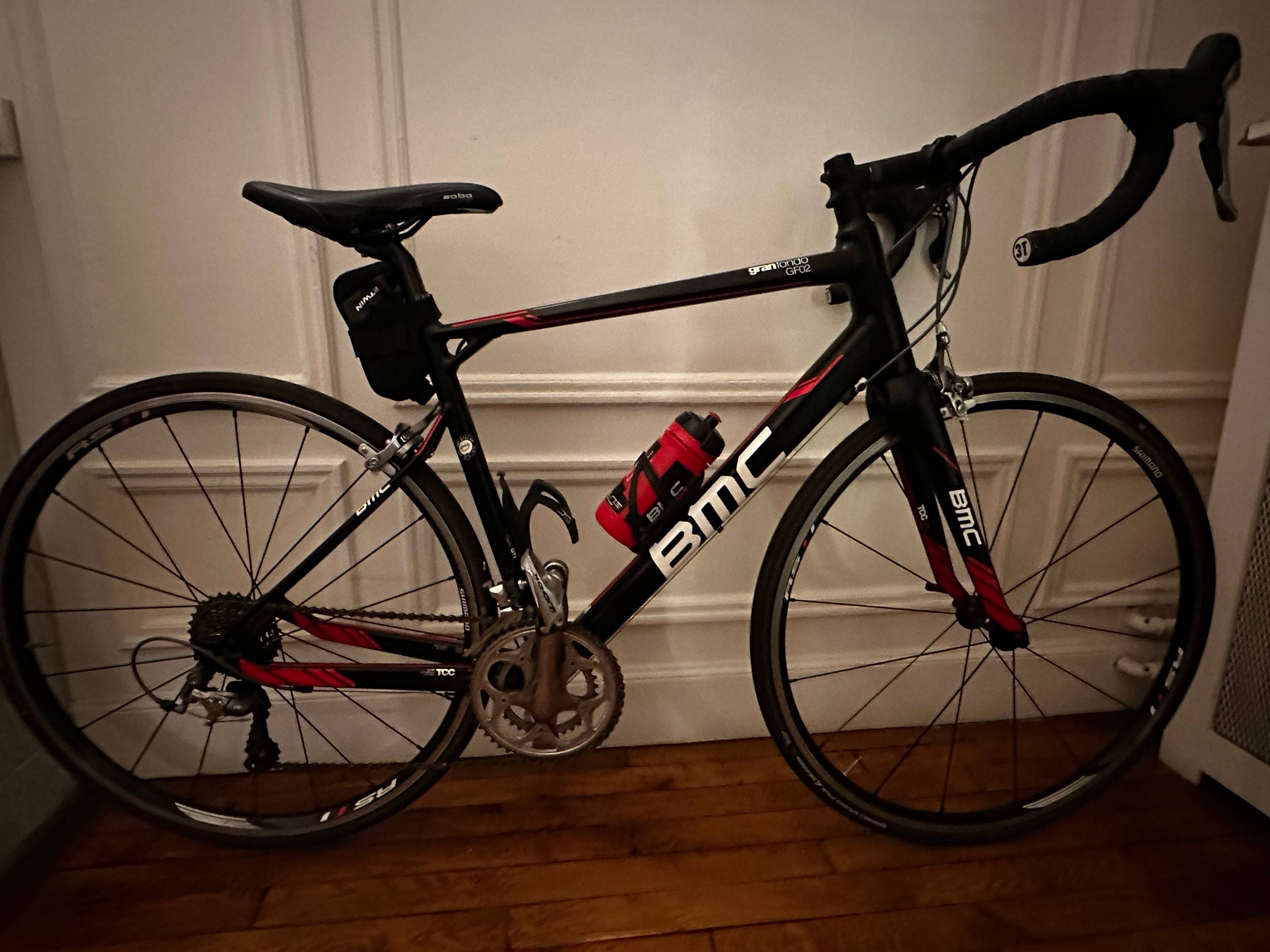 Vends vélo de route BMC
