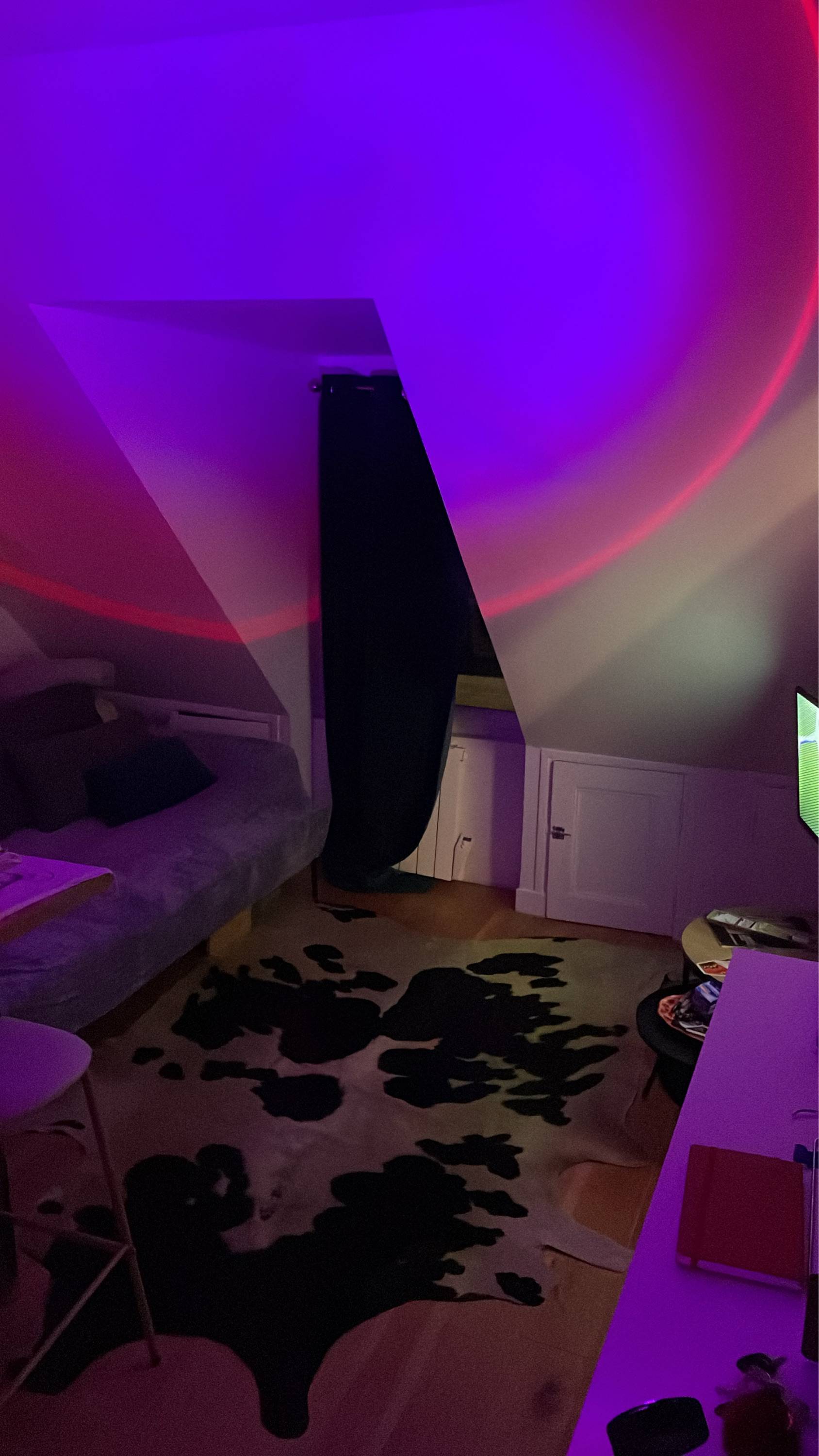 Stay in a T2 next to Arc de Triomphe (short-stay)