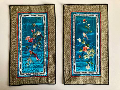 Vends 2 sets de table vintage en soie brodée main Dun Huang Beijing