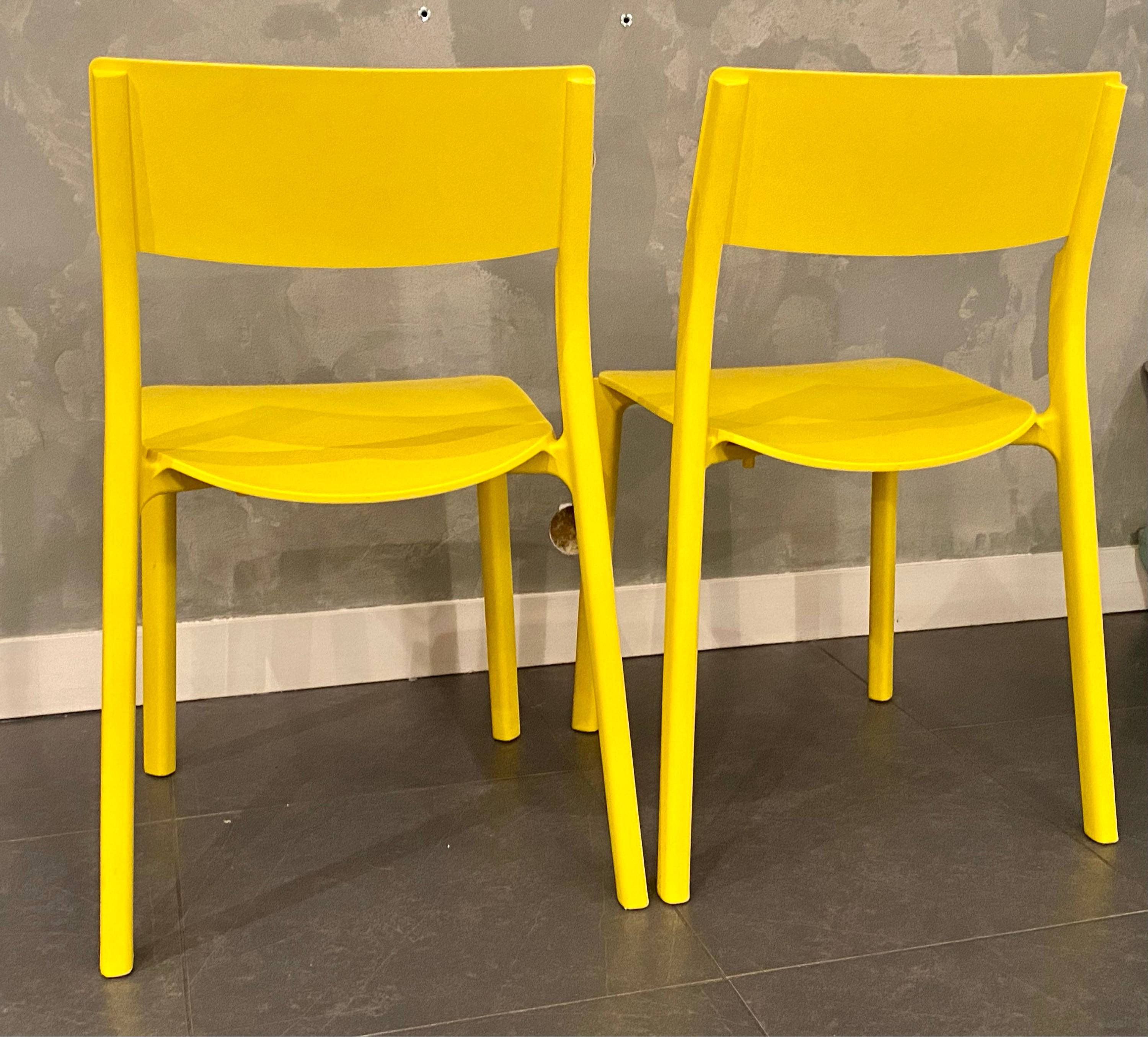 Vends 2 chaises jaunes de chez Ikea