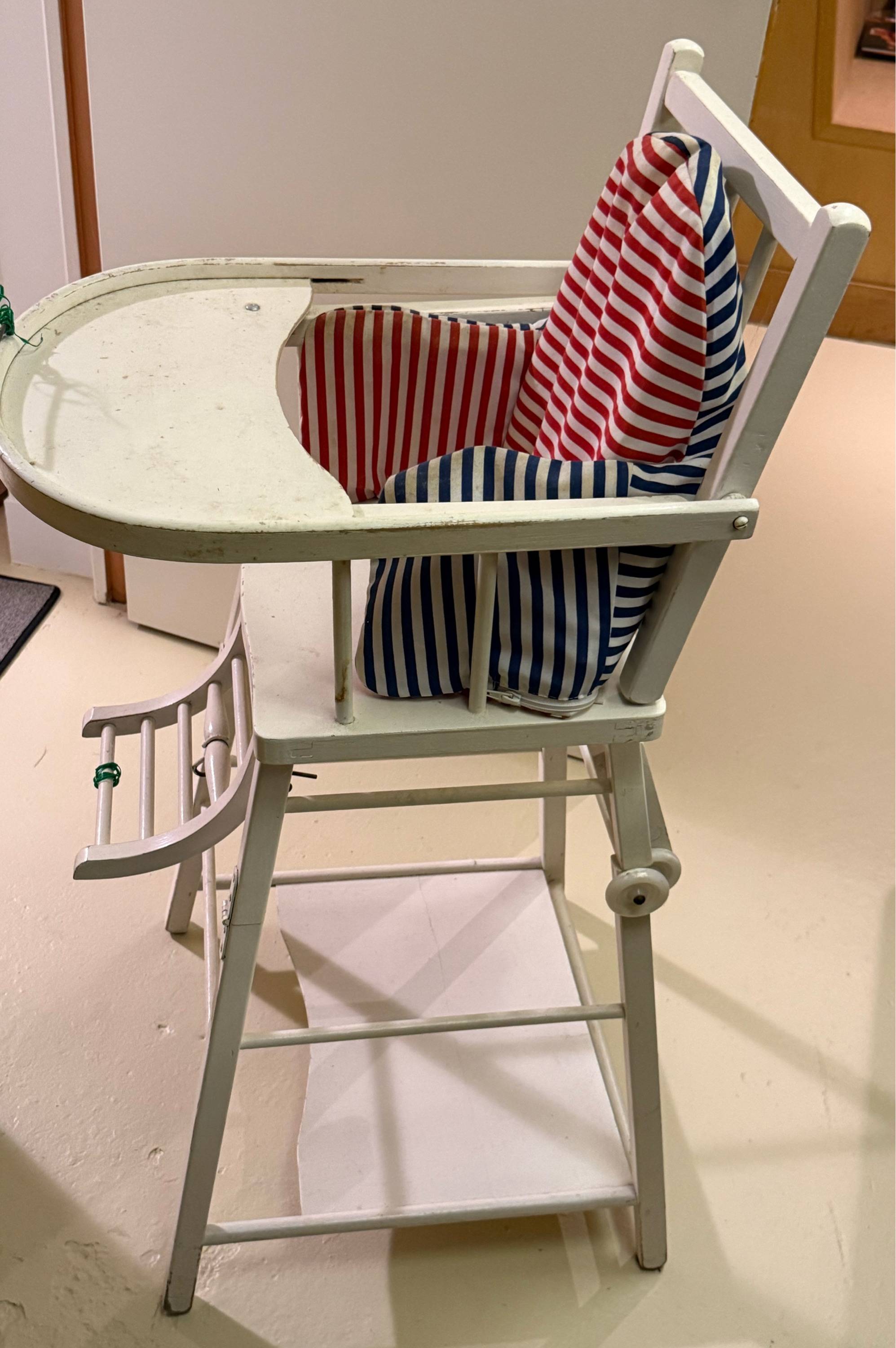 Vends chaise haute bébé vintage, avec coussin
