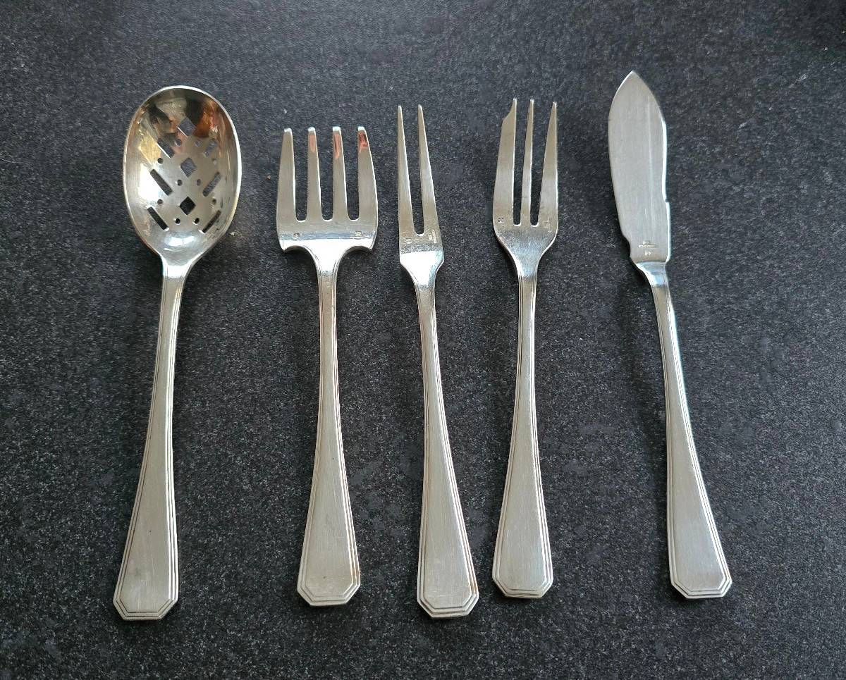 Lot de 5 couverts à mignardise CHRISTOFLE modèle America en métal argenté