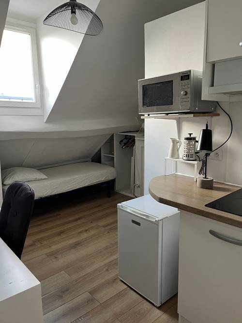 Loue chambre de bonne