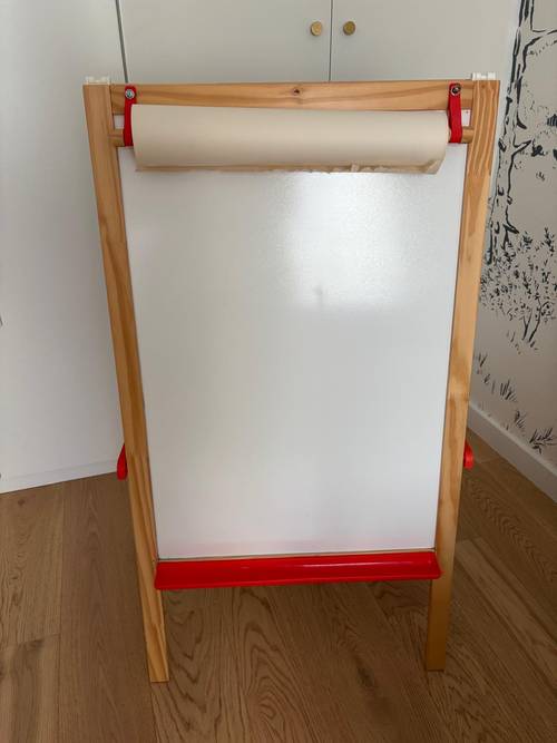Vends chevalet enfant IKEA MÅLA avec rouleau de papier