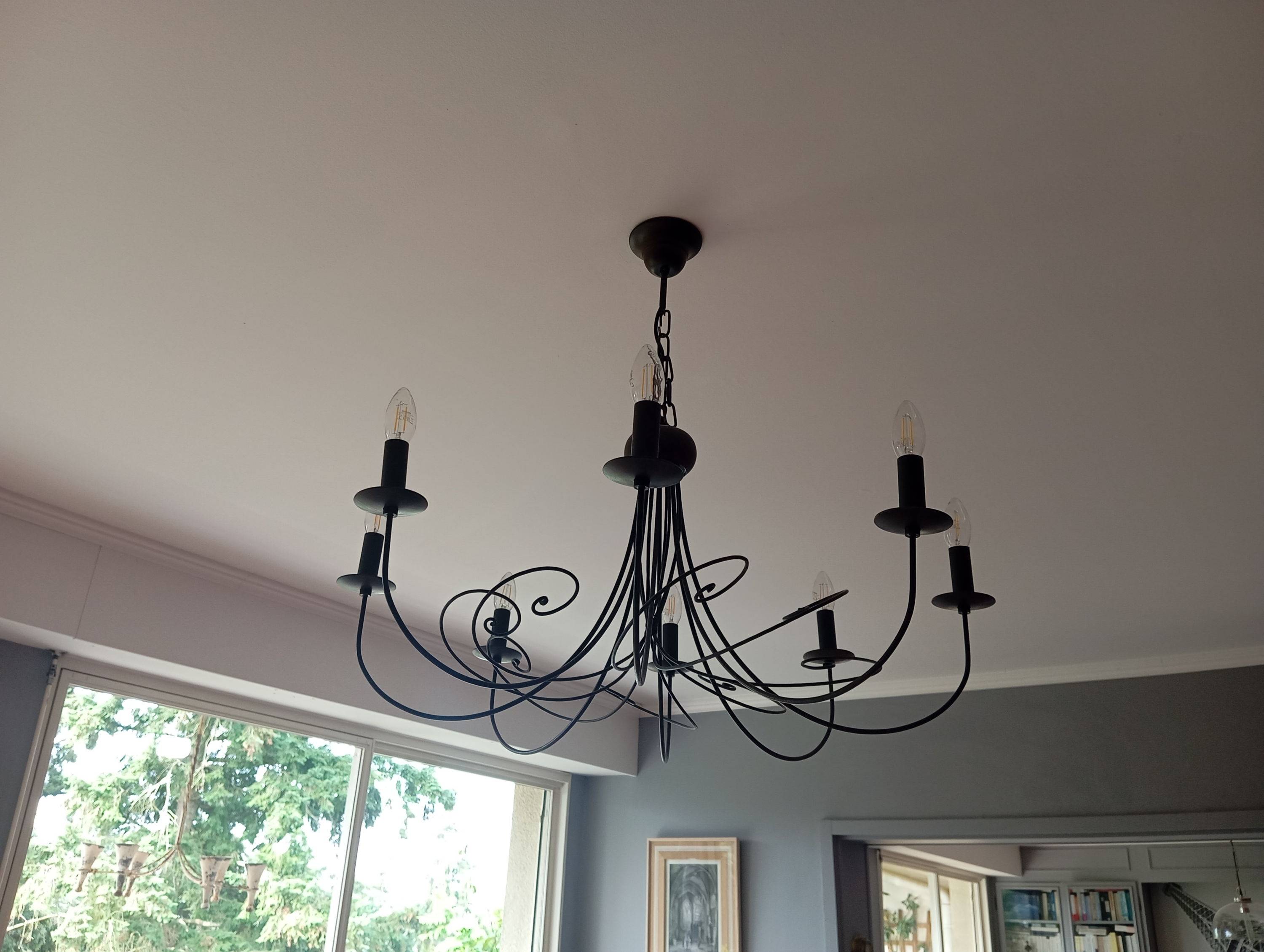 Vends lustre de salle à manger en métal forgé