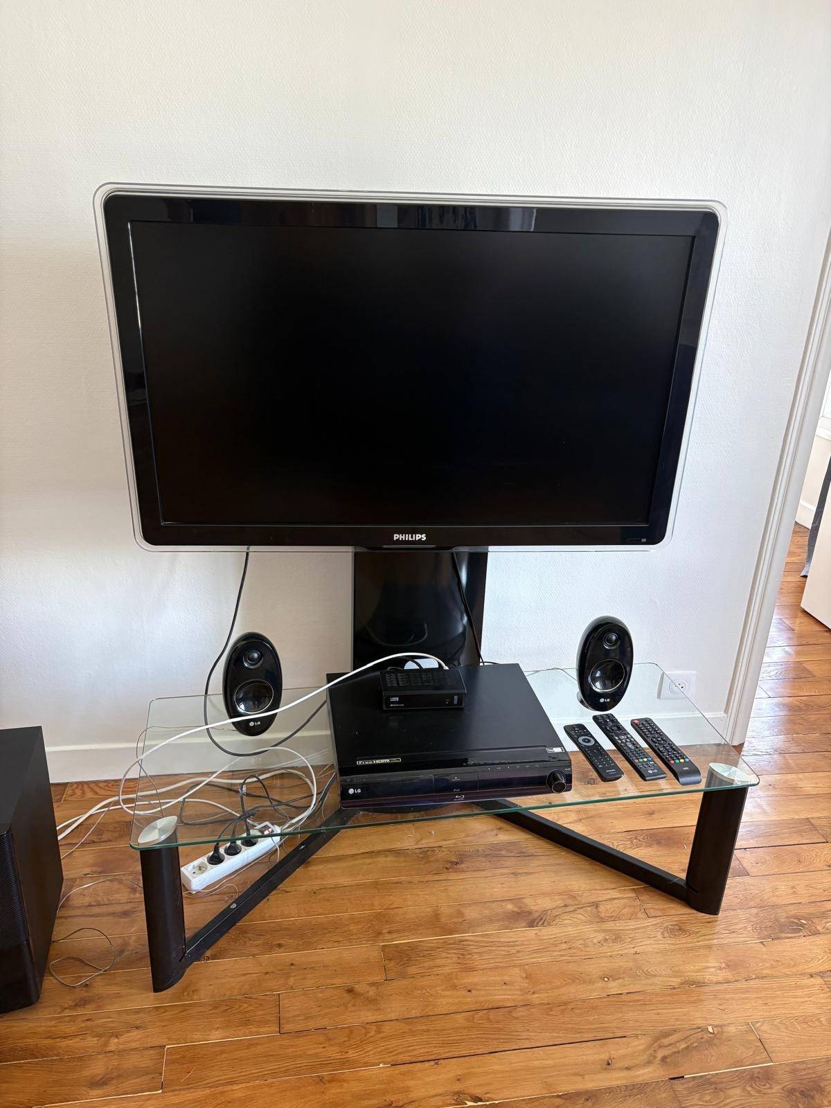 Vends télé meuble support et lecteur DVD