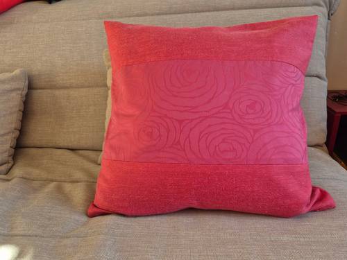 Vends deux housses de coussins Toile de Mayenne