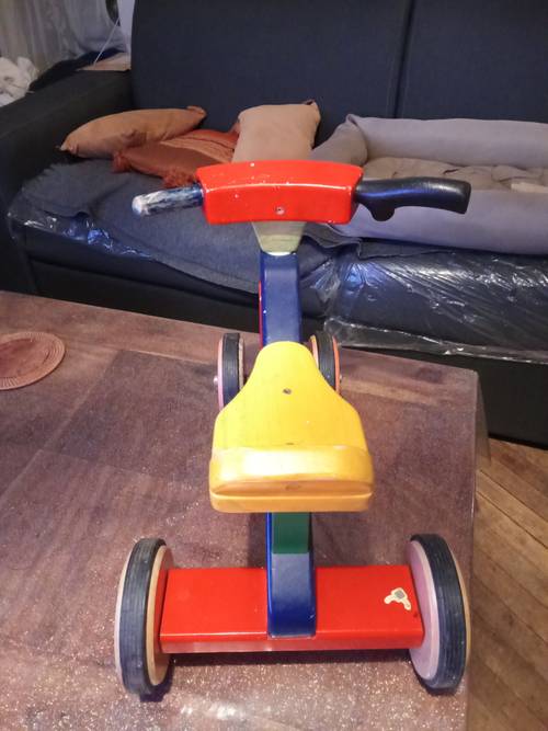 Vélo Draisienne Porteur en bois. Très Robuste. 1-3 ans