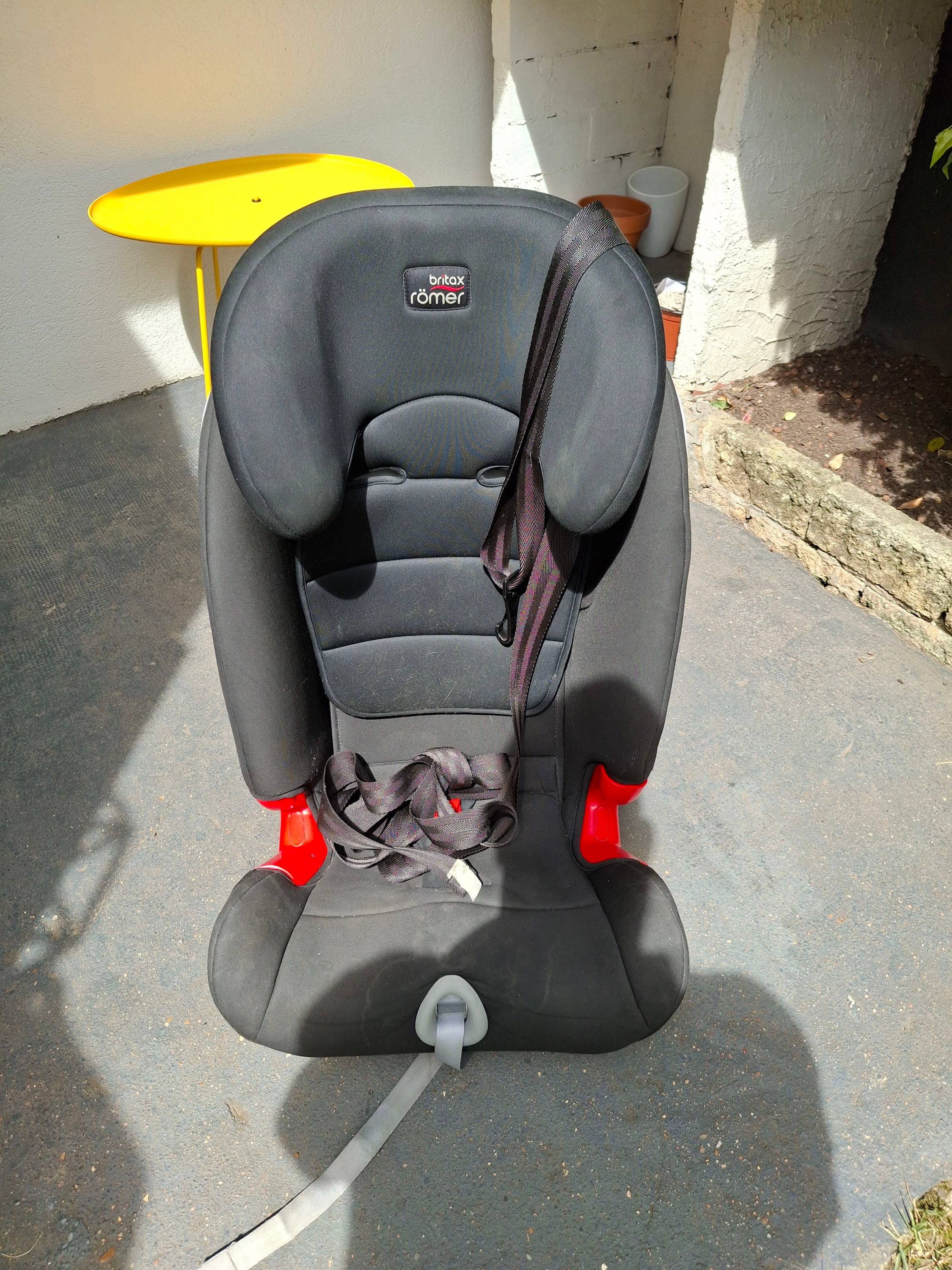 Vends siége enfant Auto Britax Isofix