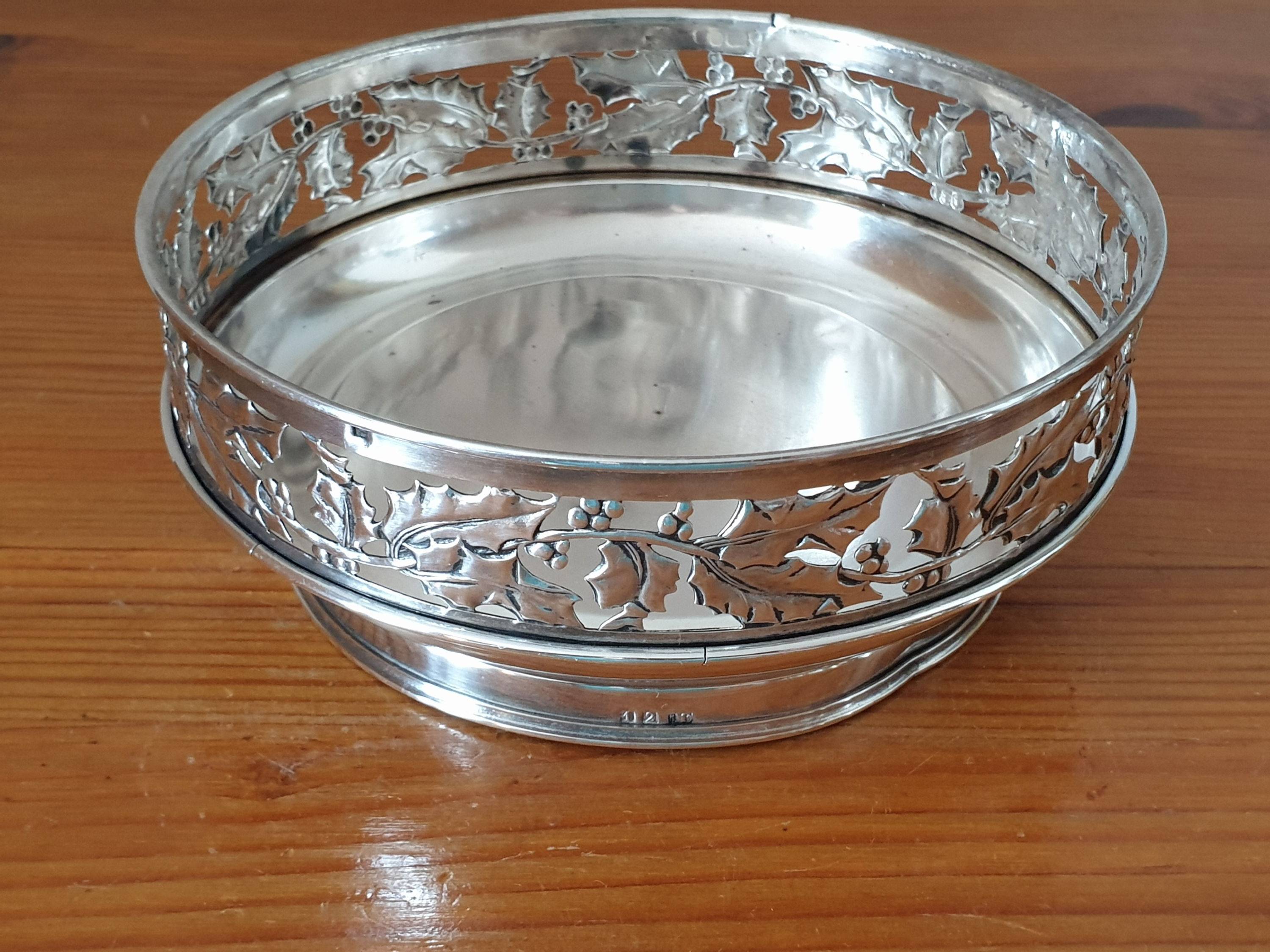 Vends corbeille ancienne en métal argenté ajouré poinçonné 6x15 cm