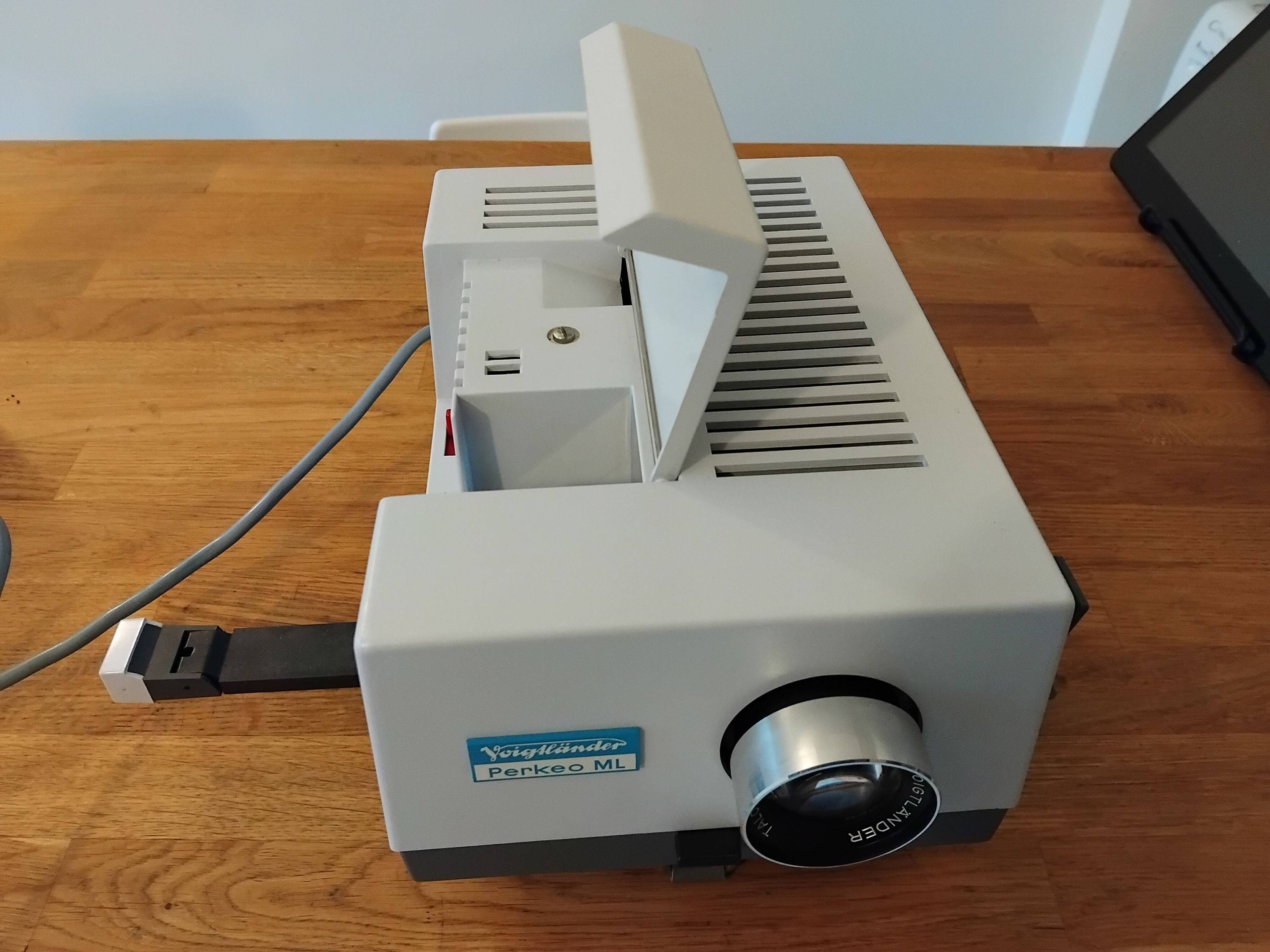 Projecteur de diapositives PERKEO ML Voigtlander