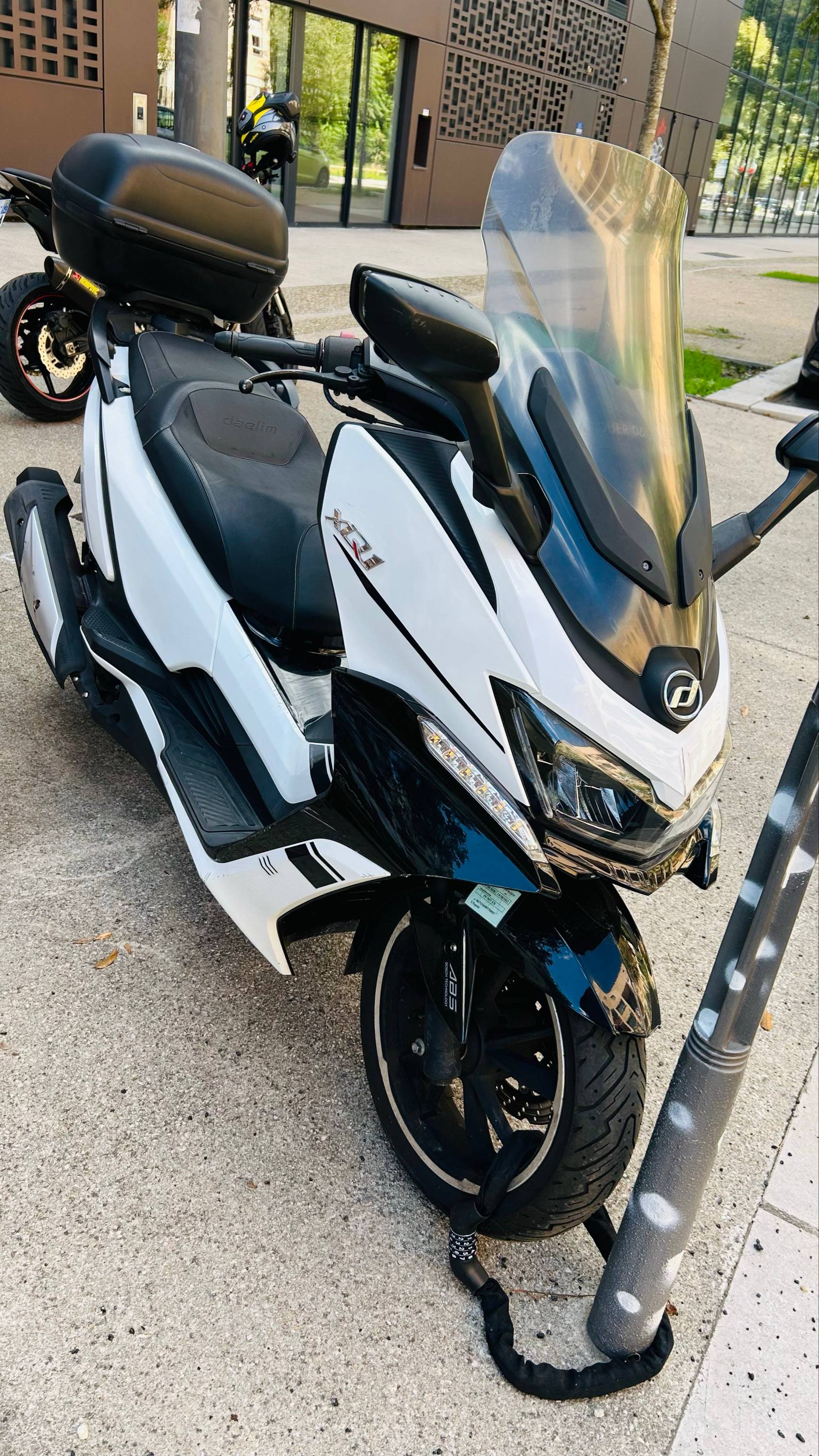 Vends maxi-scooter 125cm3,  2019, 15000km