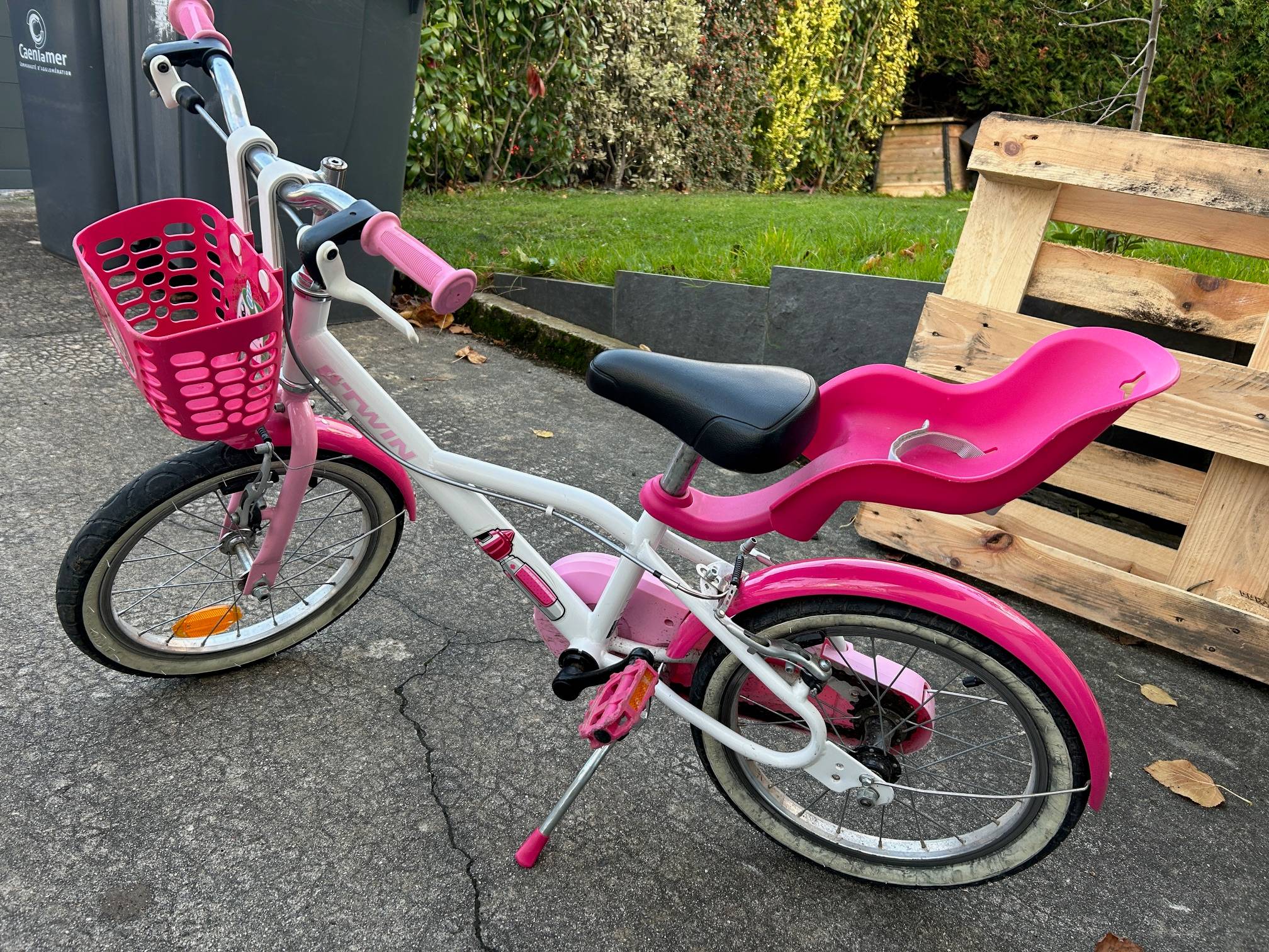 Vends vélo fille 16 pouces 4-6 ans BTWIN