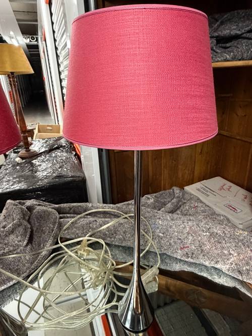 Vends une paire de lampes de chevet abat-jour fuchsia