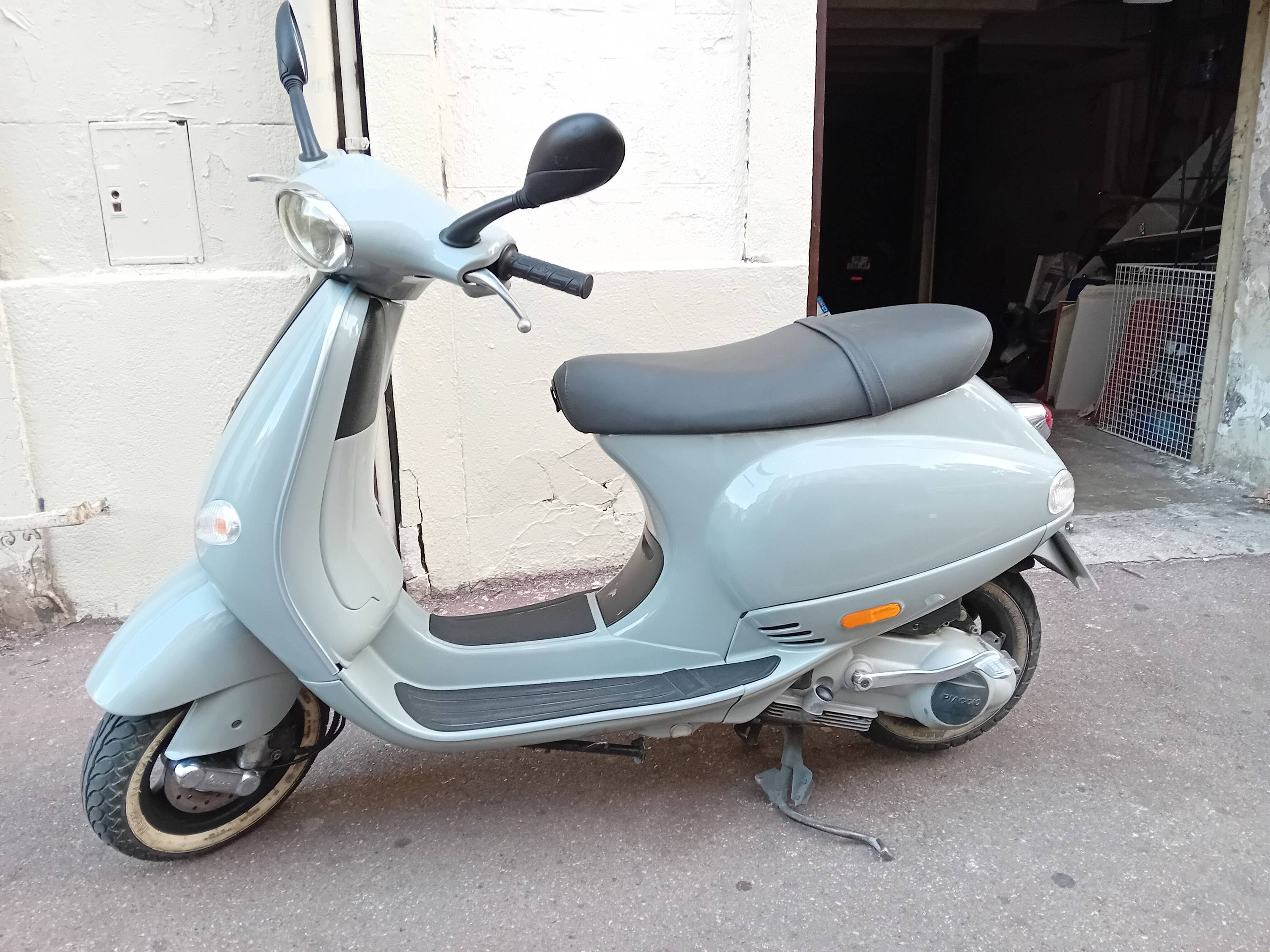 Vends Vespa 125 ET4, 1999, 8929km