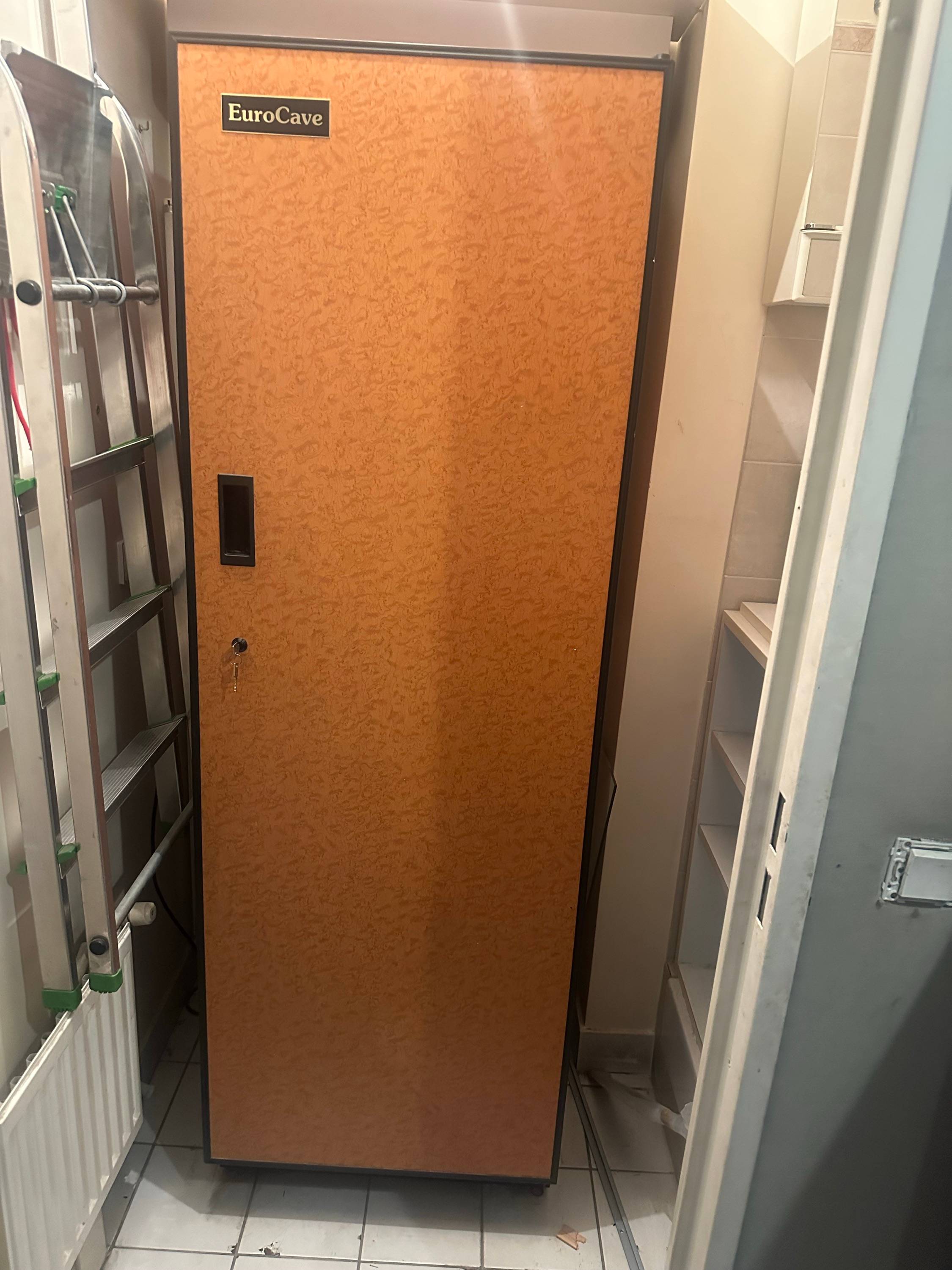 Vends cave à vins en très bon état, Eurocave