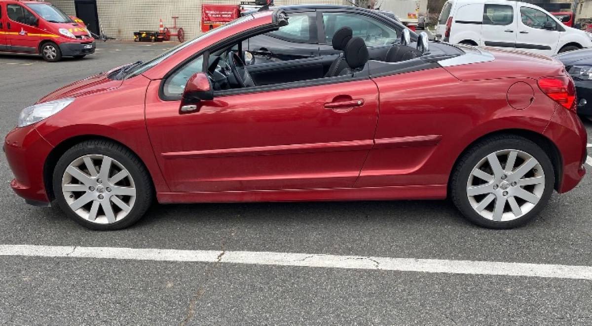 Vends Peugeot 207 CC 1.6 VTi 16V 120ch coupé cabriolet, 2008, 105500km