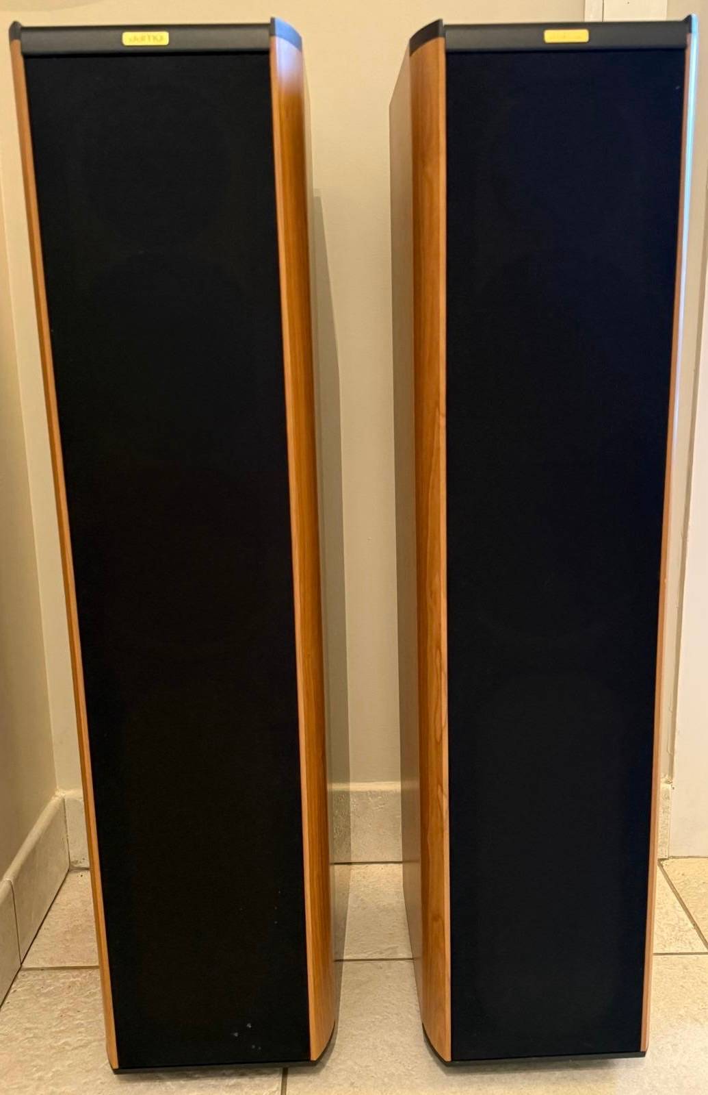 Vends paire d’enceintes Jamo classiques 6