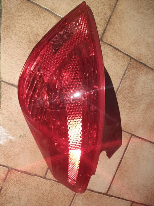 Vends phare arrière gauche neuf Peugeot 308, 2008