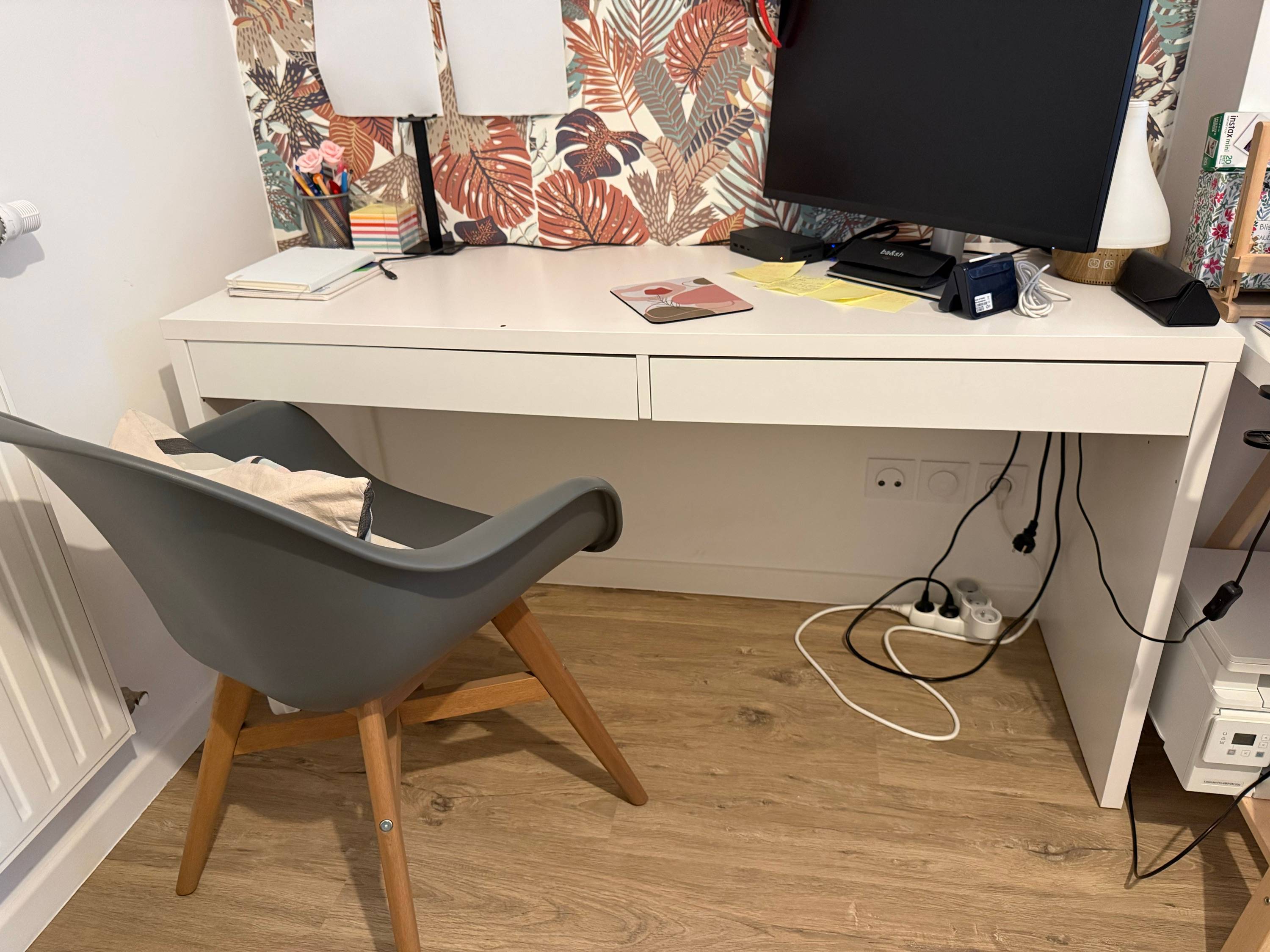 Bureau et chaise