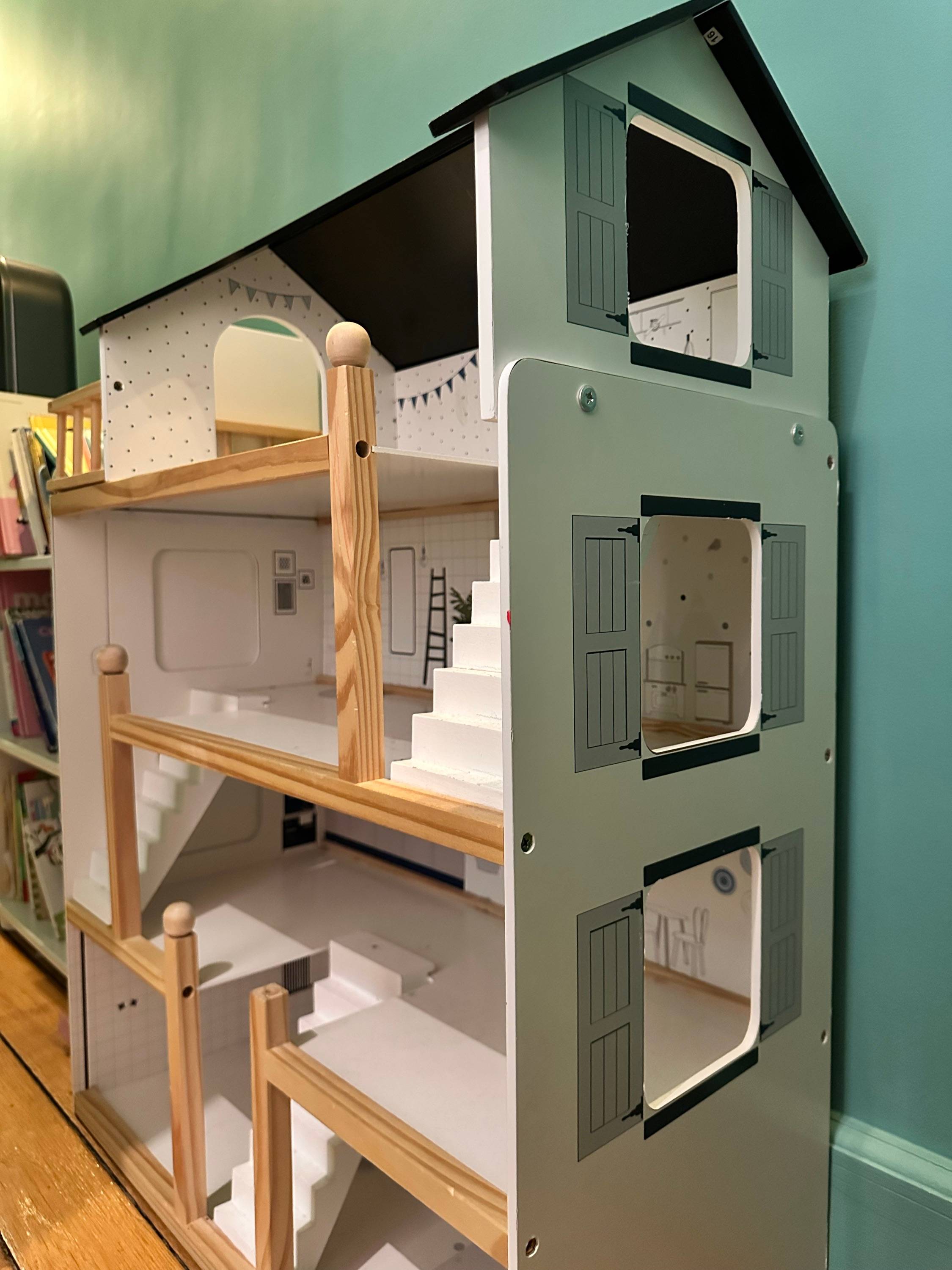 Vends maison de poupée