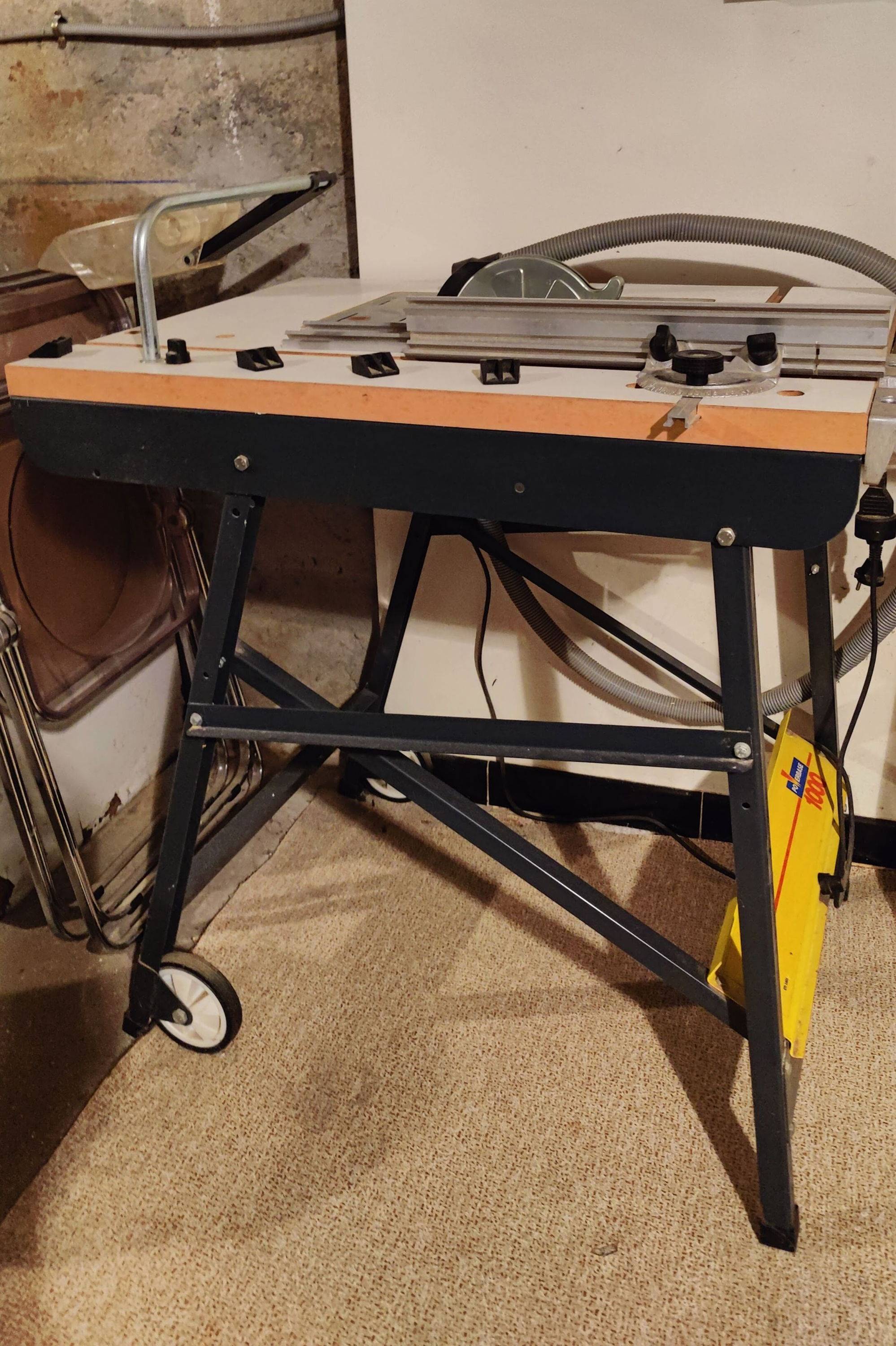 Vends établi avec scie circulaire Triplex Powerbase 1000 et table support en bois