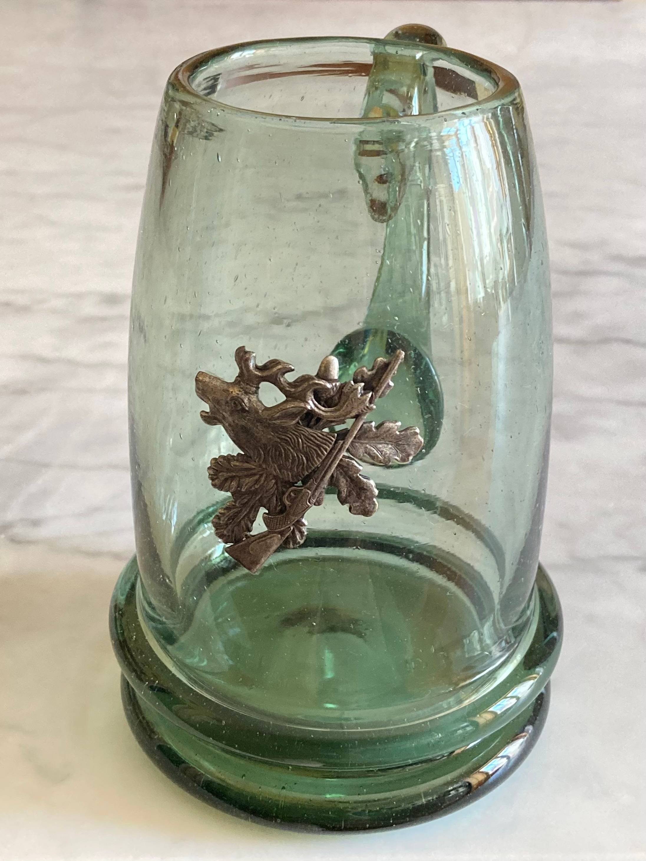 Vends chope à bière en verre soufflé vintage vert chasse cerf