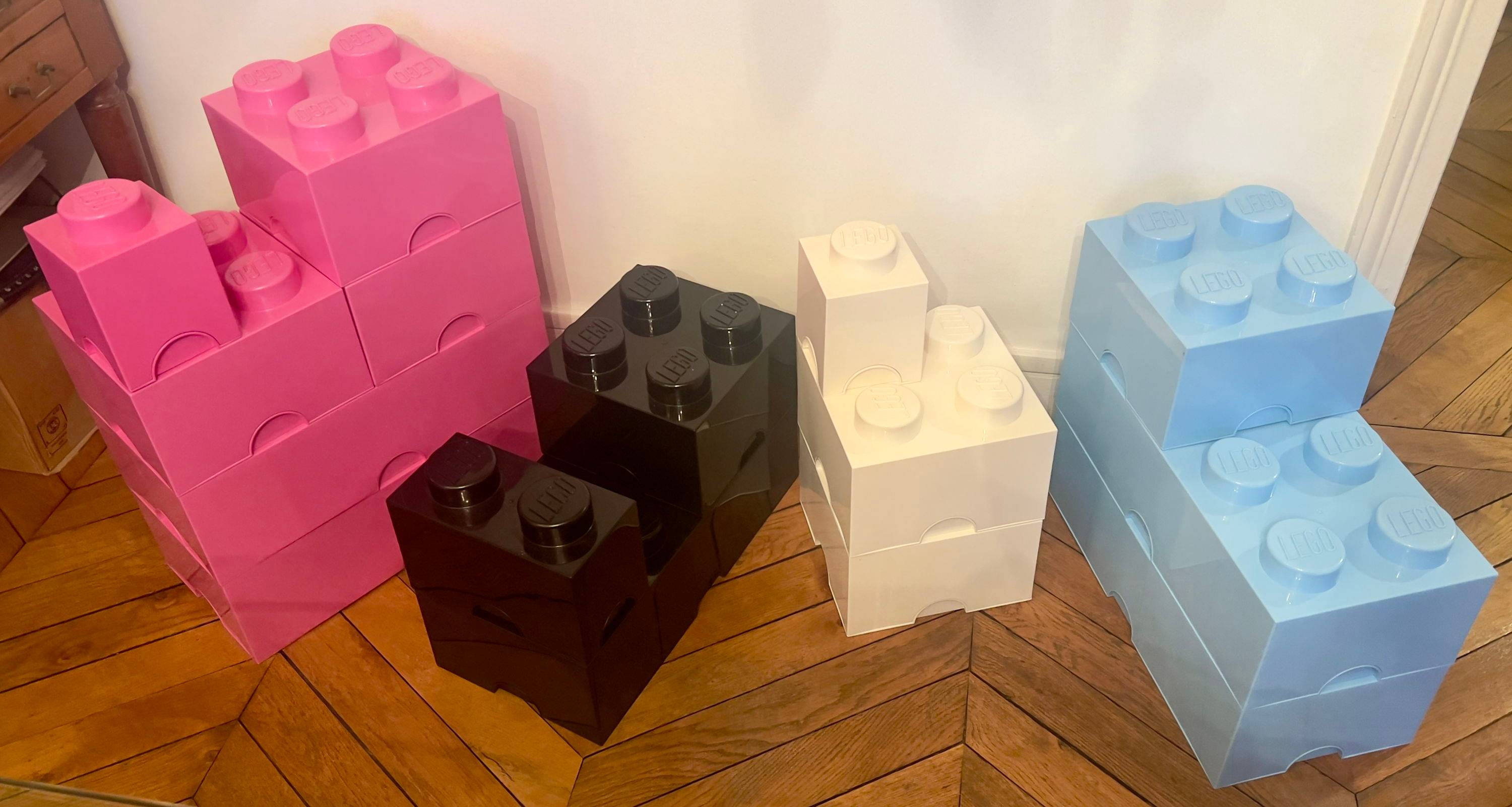 Vends boîte et briques de rangement LEGO (plusieurs tailles et couleurs)