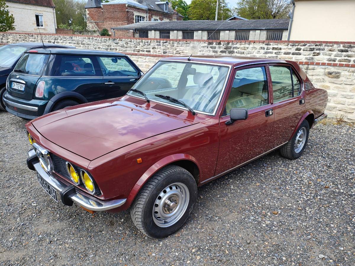 Vends Alfetta 1800 berline de 1981
