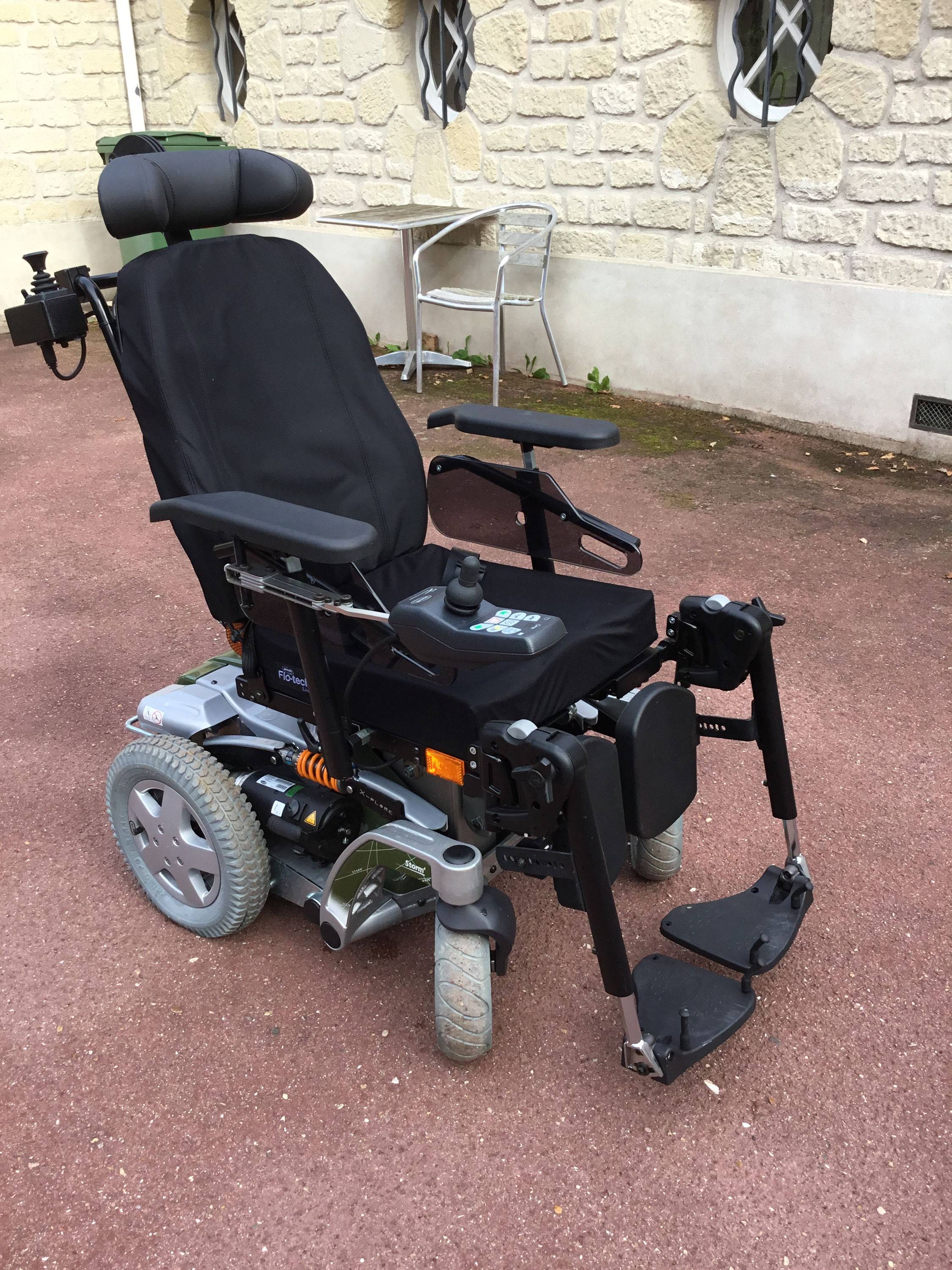 Vends fauteuil roulant électrique Invacare Storm 4 – batteries neuves