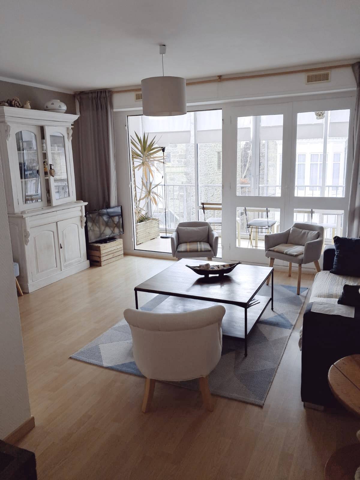 Loue Appartement, idéalement situé à Dinard, confortable - 3 chambres - 5 couchages