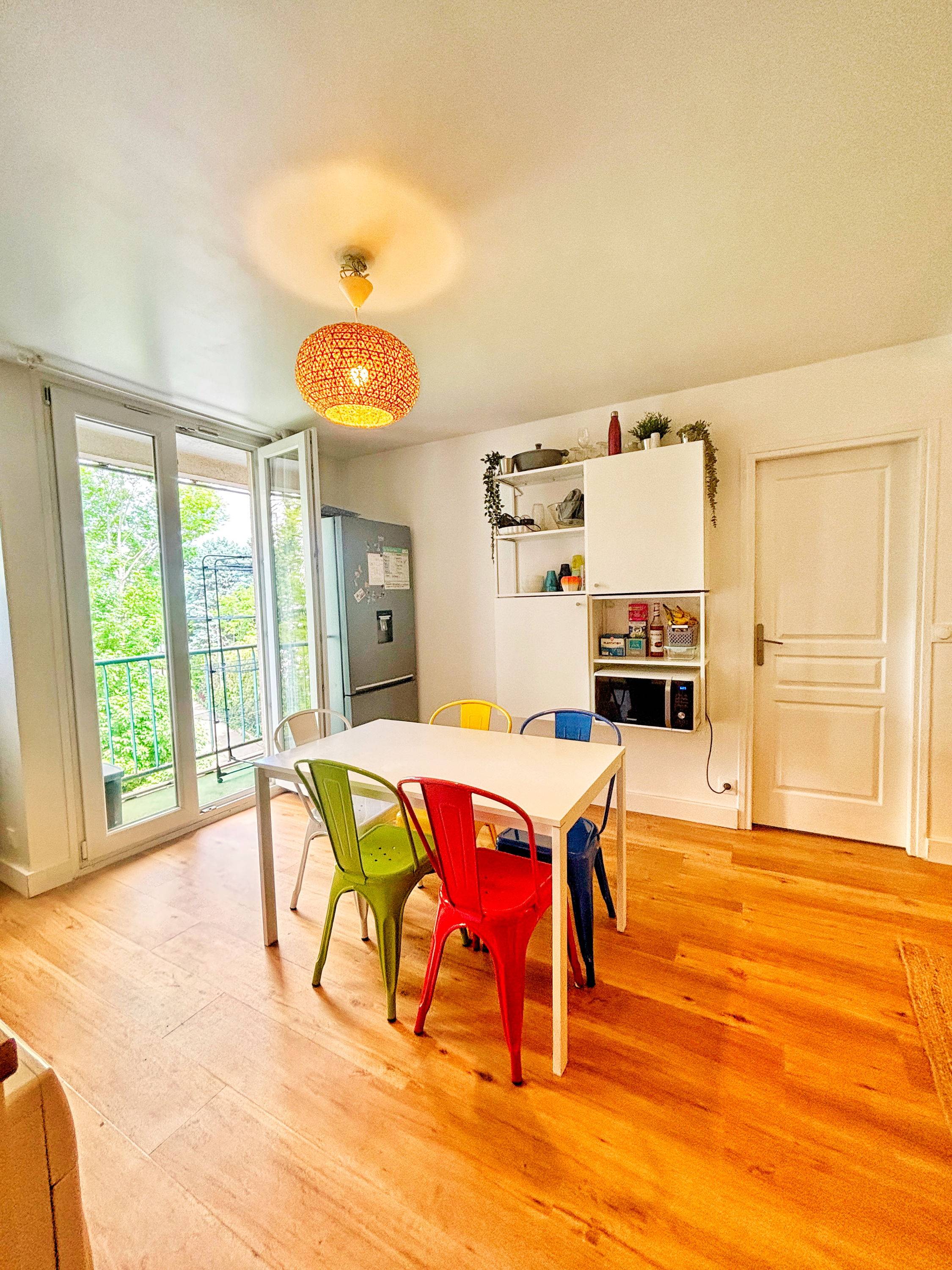 Loue chambre meublée - 82m² - Montreuil (RER E)