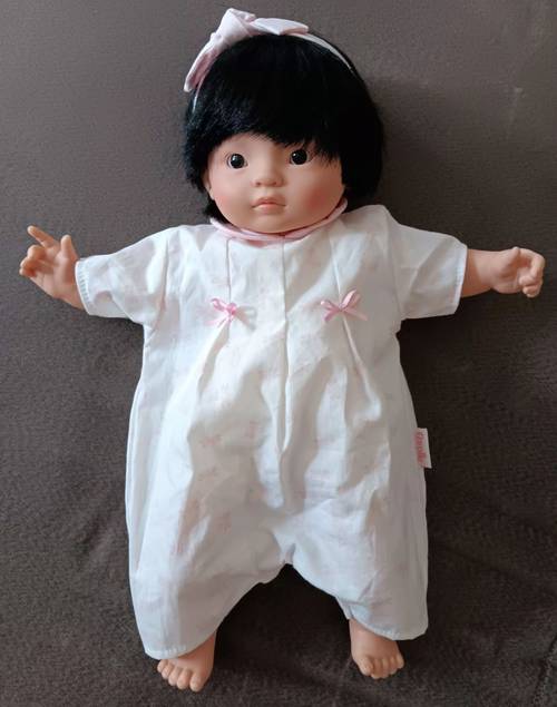 Poupée Corolle neuve avec tenue de rechange