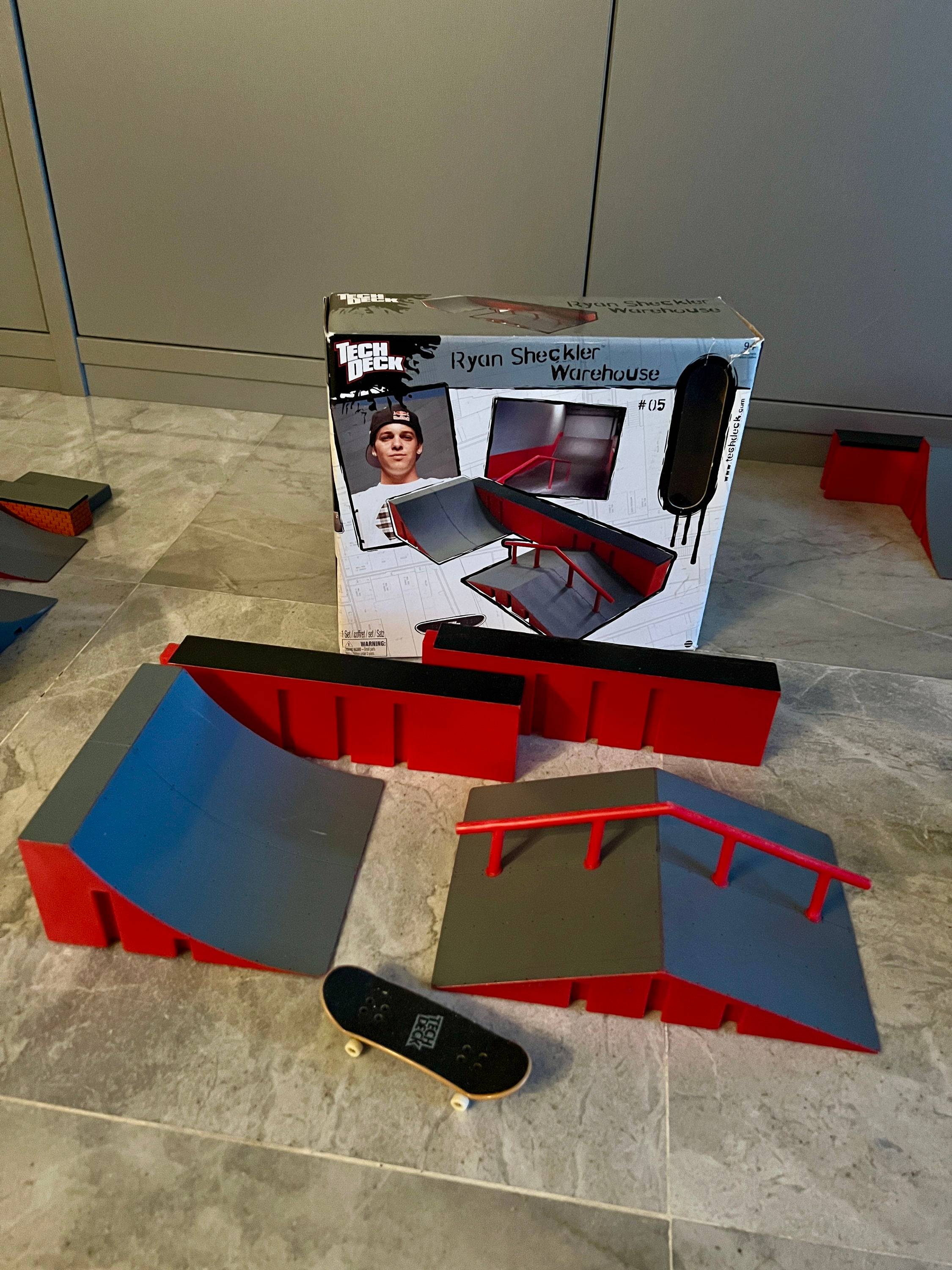 Lot de rampes tech deck et mini skate finger skate comme neuf avec boite